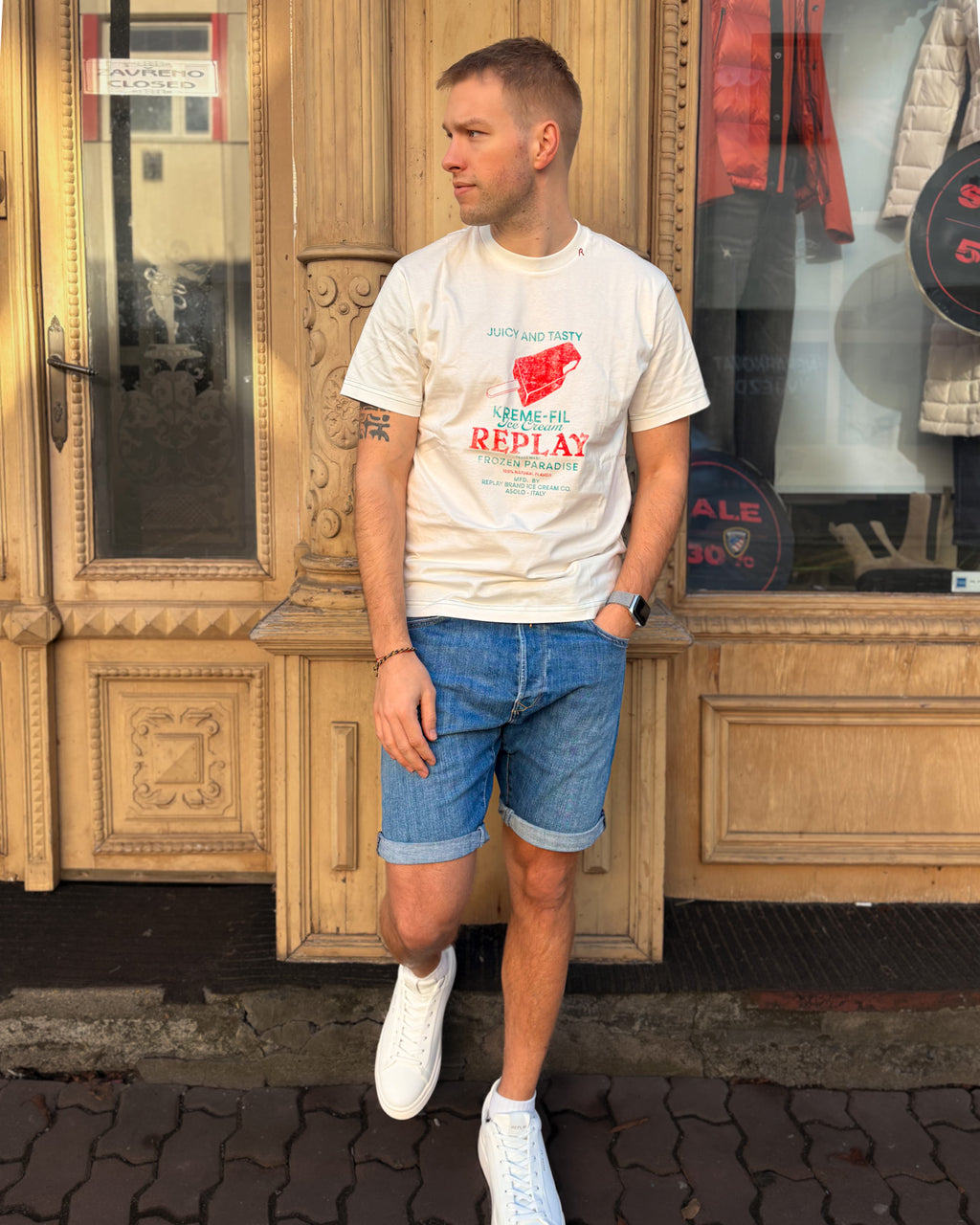 REPLAY MEN'S DENIM SHORTS RBJ.981 TAPERED FIT 