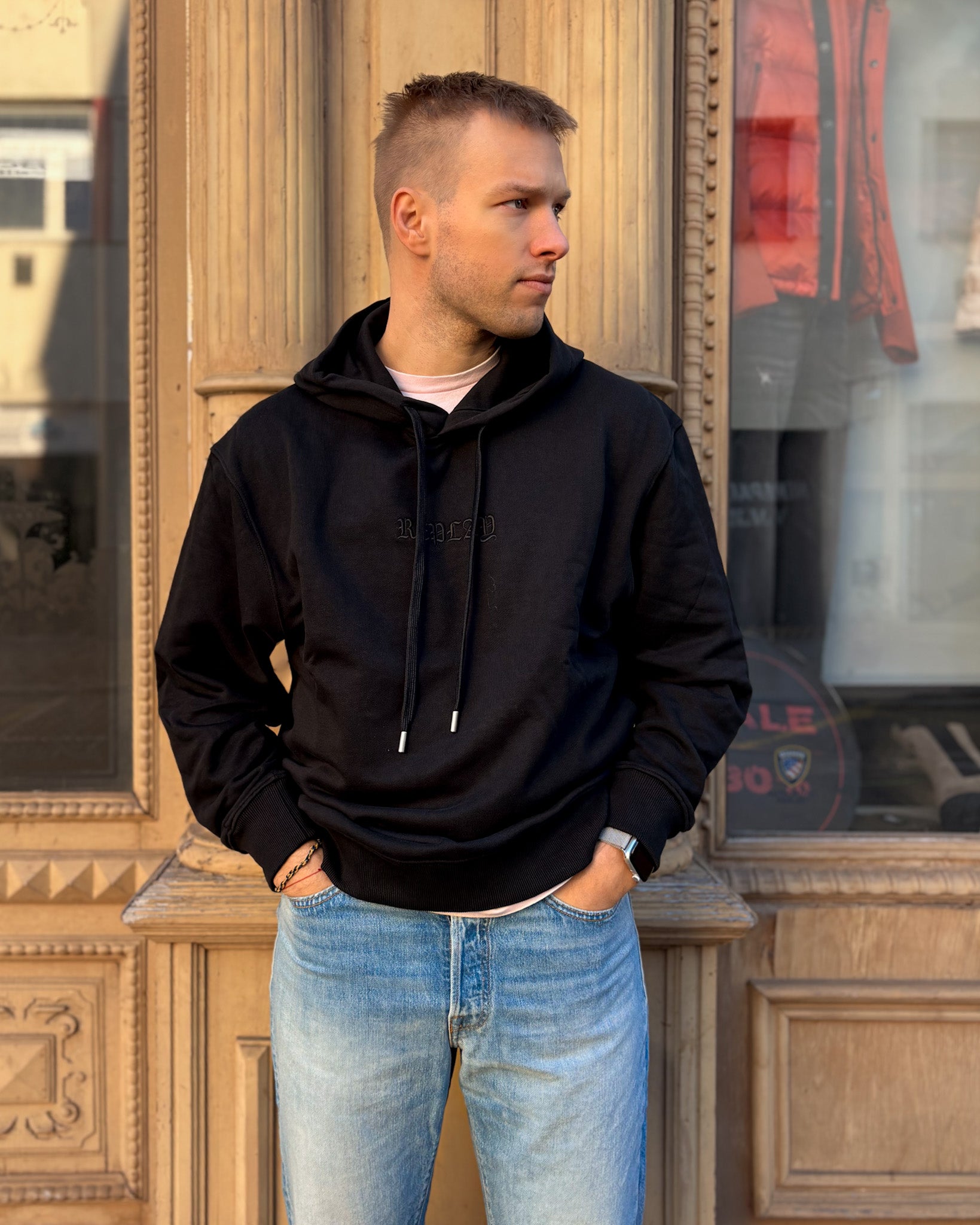 PÁNSKÁ MIKINA REPLAY S POTISKEM NA ZÁDECH