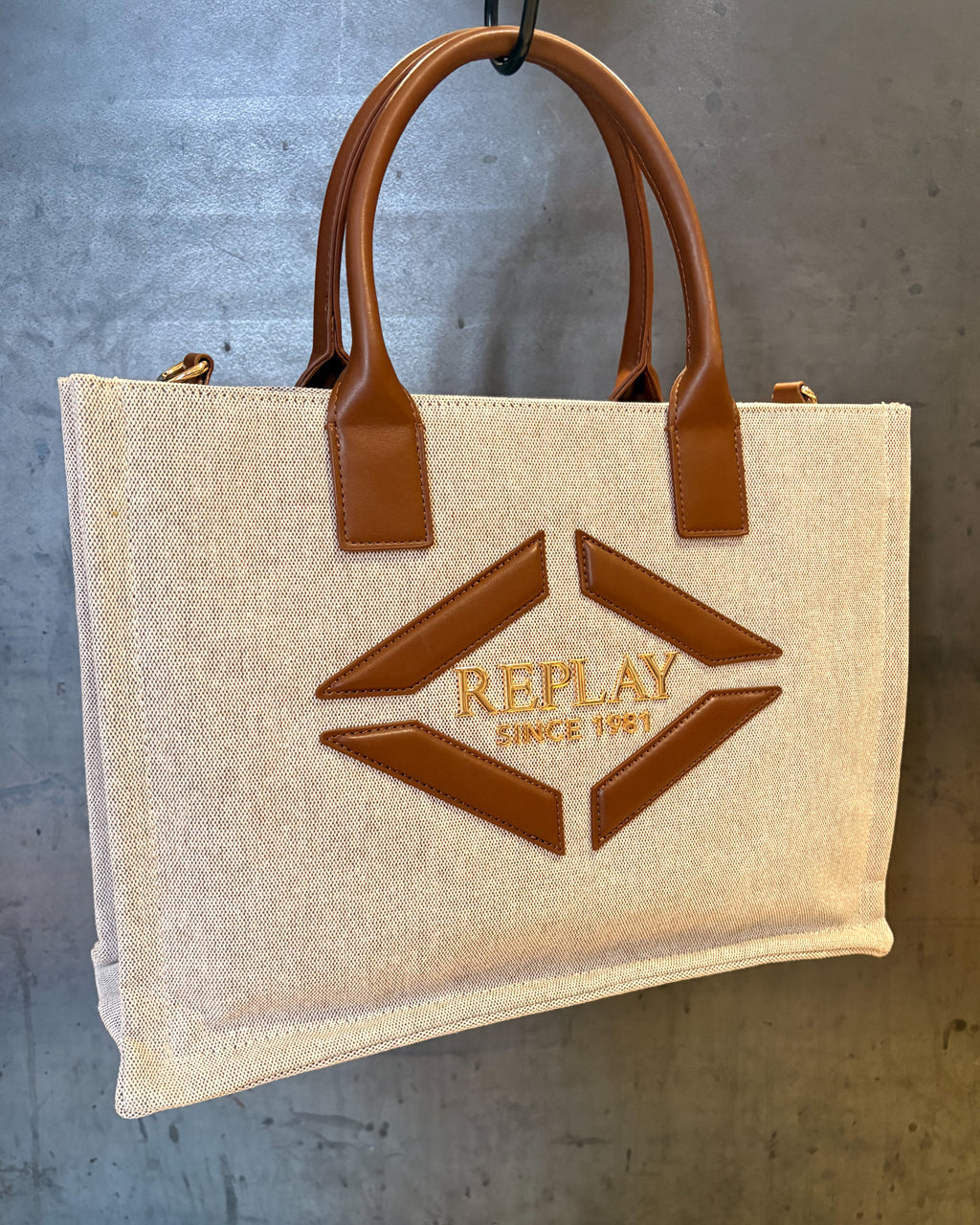 KABELKA REPLAY S KOSOČTVERCOVÝM LOGEM 