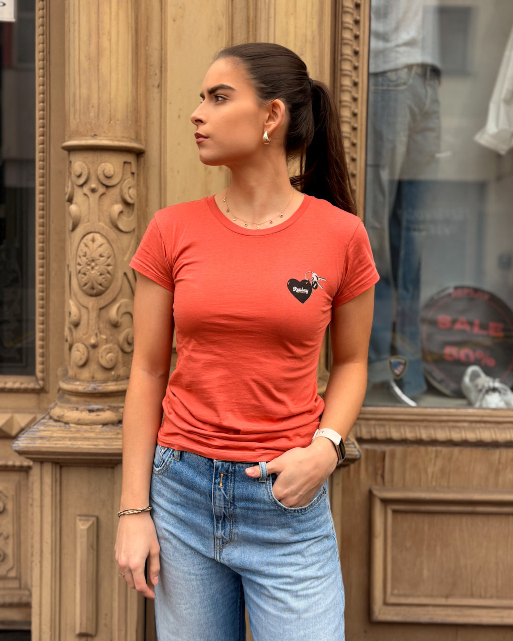 DÁMSKÉ TRIČKO REPLAY S POTISKEM NA HRUDI