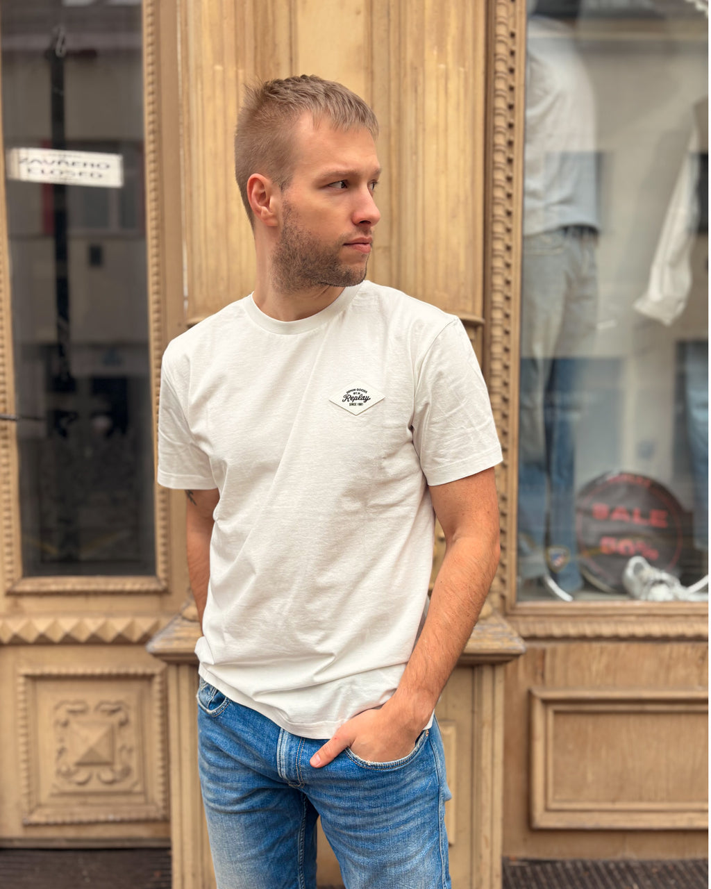 PÁNSKÉ TRIČKO REPLAY S DIAMANTOVÝM LOGEM 