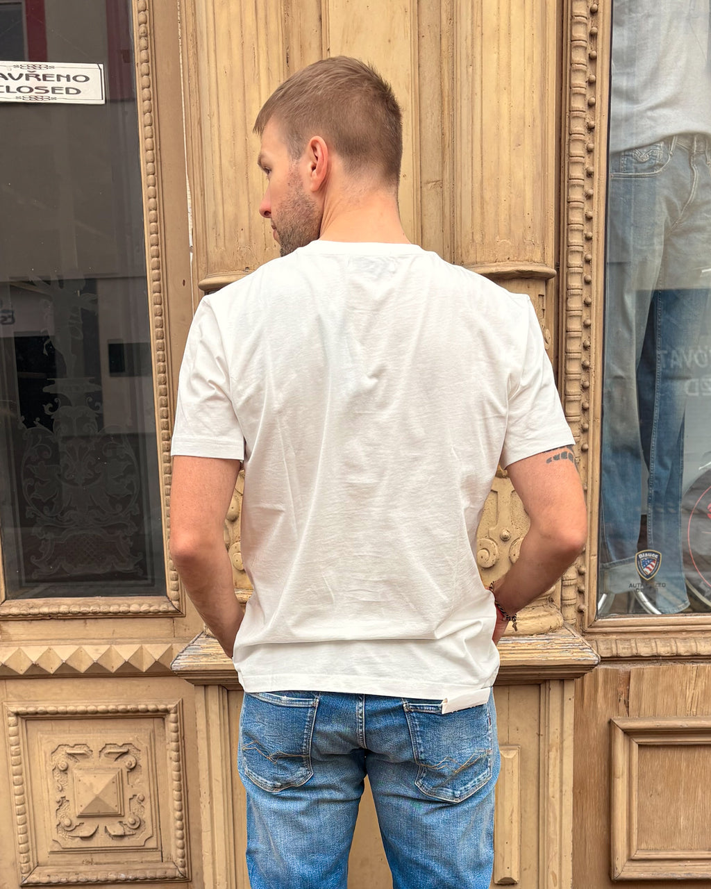 PÁNSKÉ TRIČKO REPLAY S DIAMANTOVÝM LOGEM 