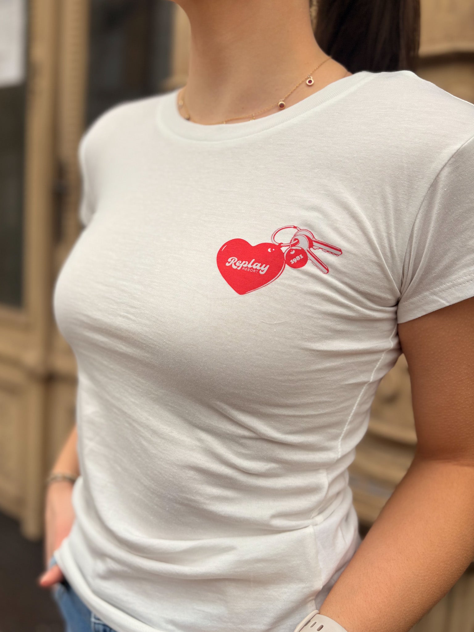 DÁMSKÉ TRIČKO REPLAY S POTISKEM NA HRUDI