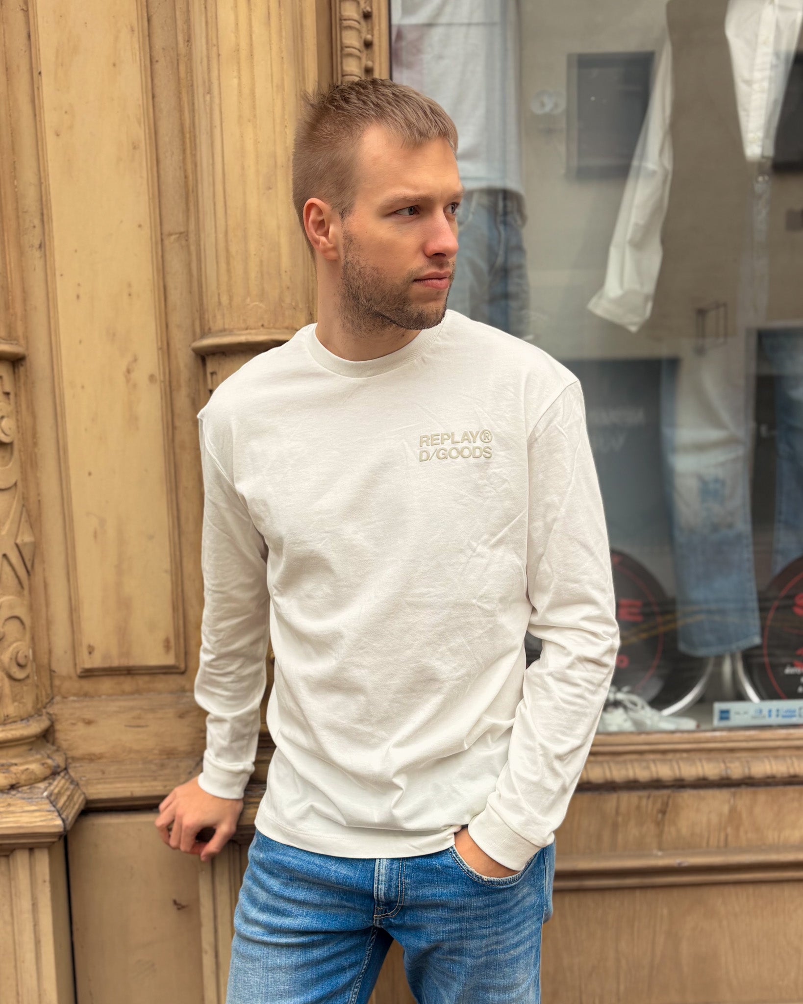 PÁNSKÉ TRIČKO REPLAY S DLOUHÝM RUKÁVEM A RELIÉFNÍM POTISKEM 