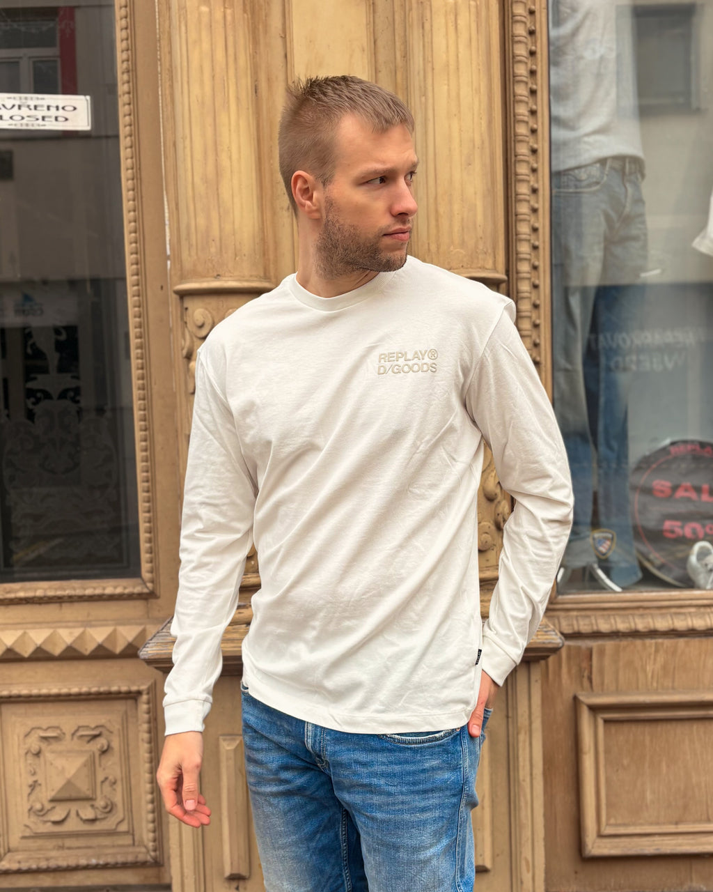 PÁNSKÉ TRIČKO REPLAY S DLOUHÝM RUKÁVEM A RELIÉFNÍM POTISKEM 