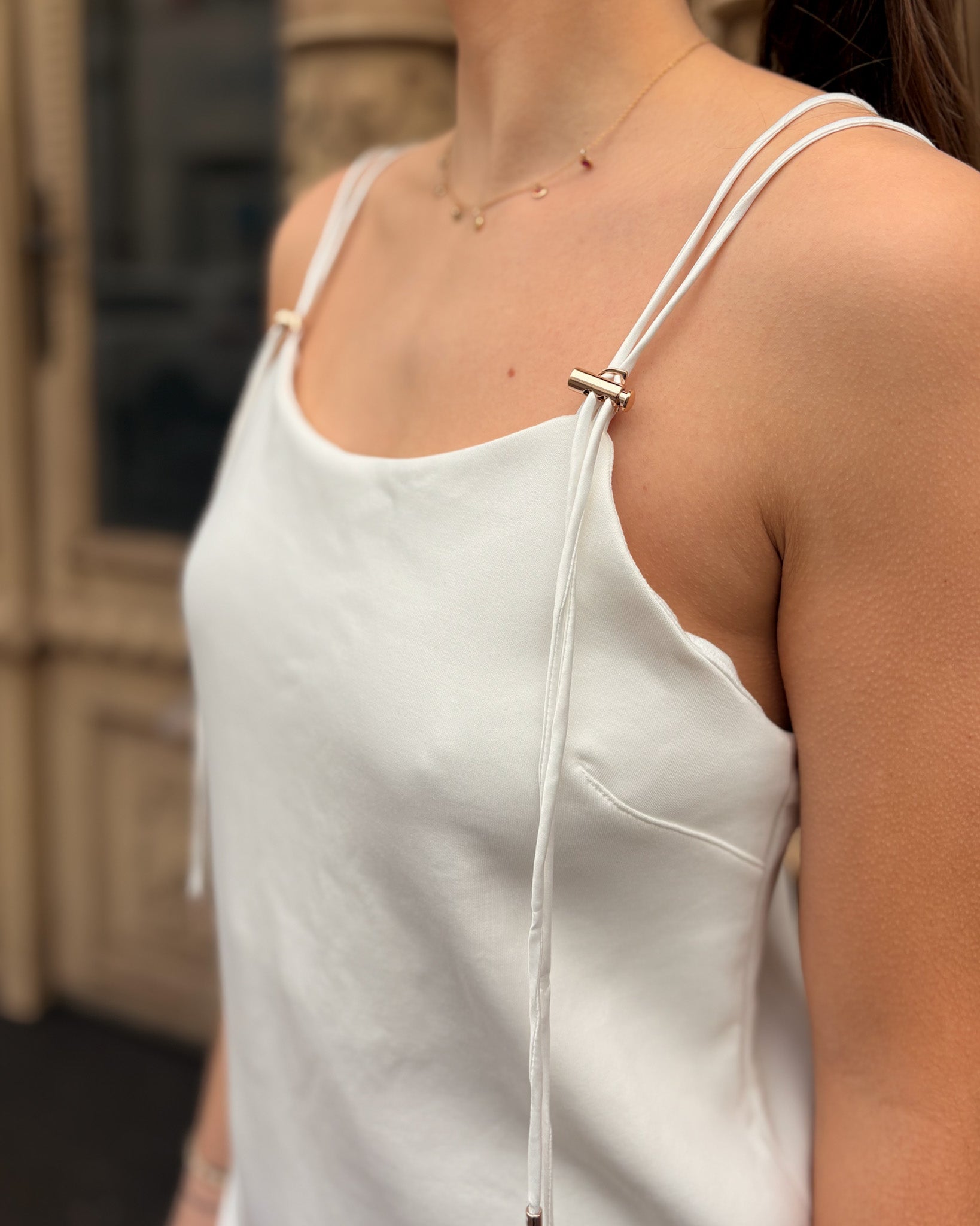 TÍLKOVÉ ŠATY REPLAY S DVOJITÝMI RAMÍNKY 