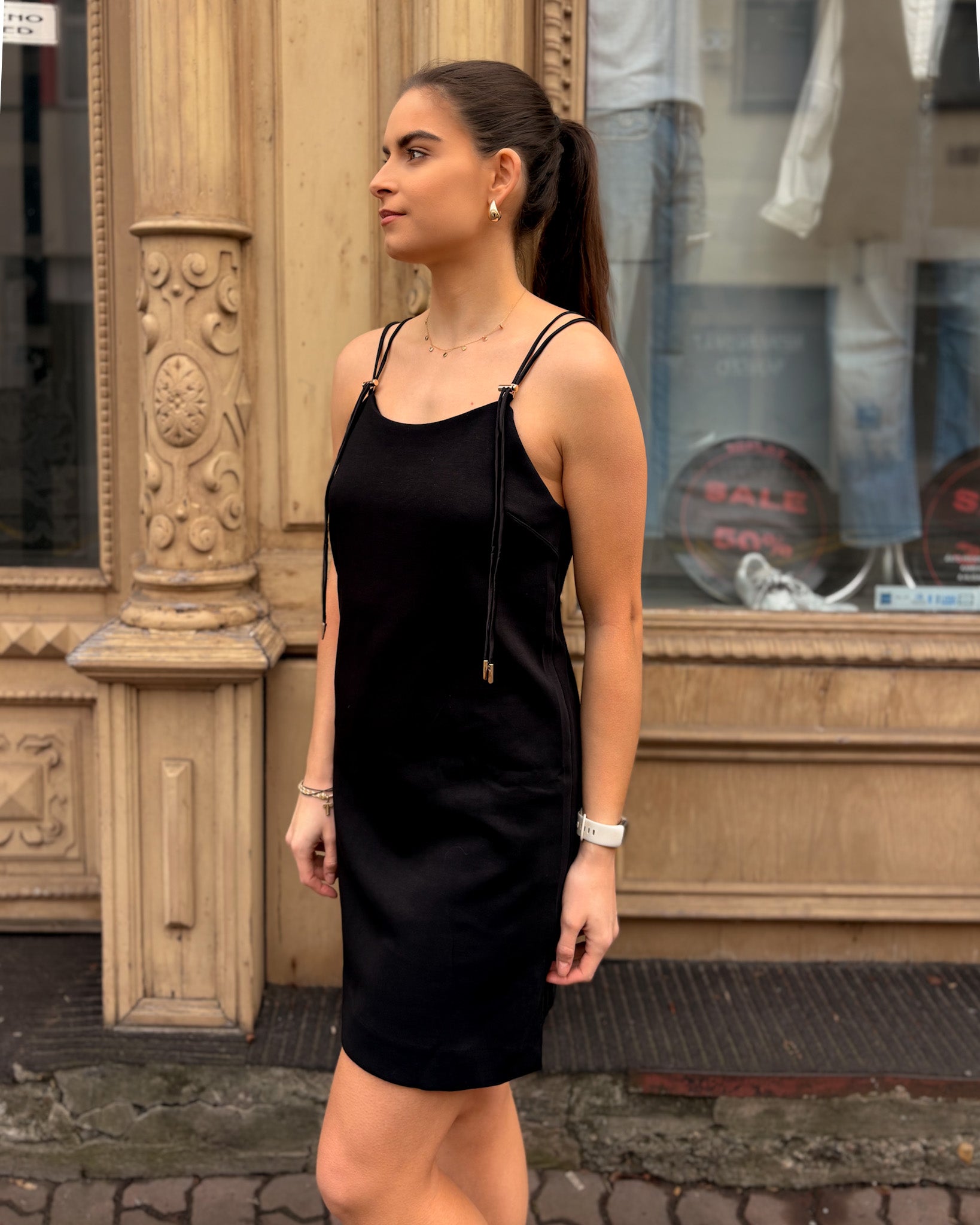 TÍLKOVÉ ŠATY REPLAY S DVOJITÝMI RAMÍNKY 