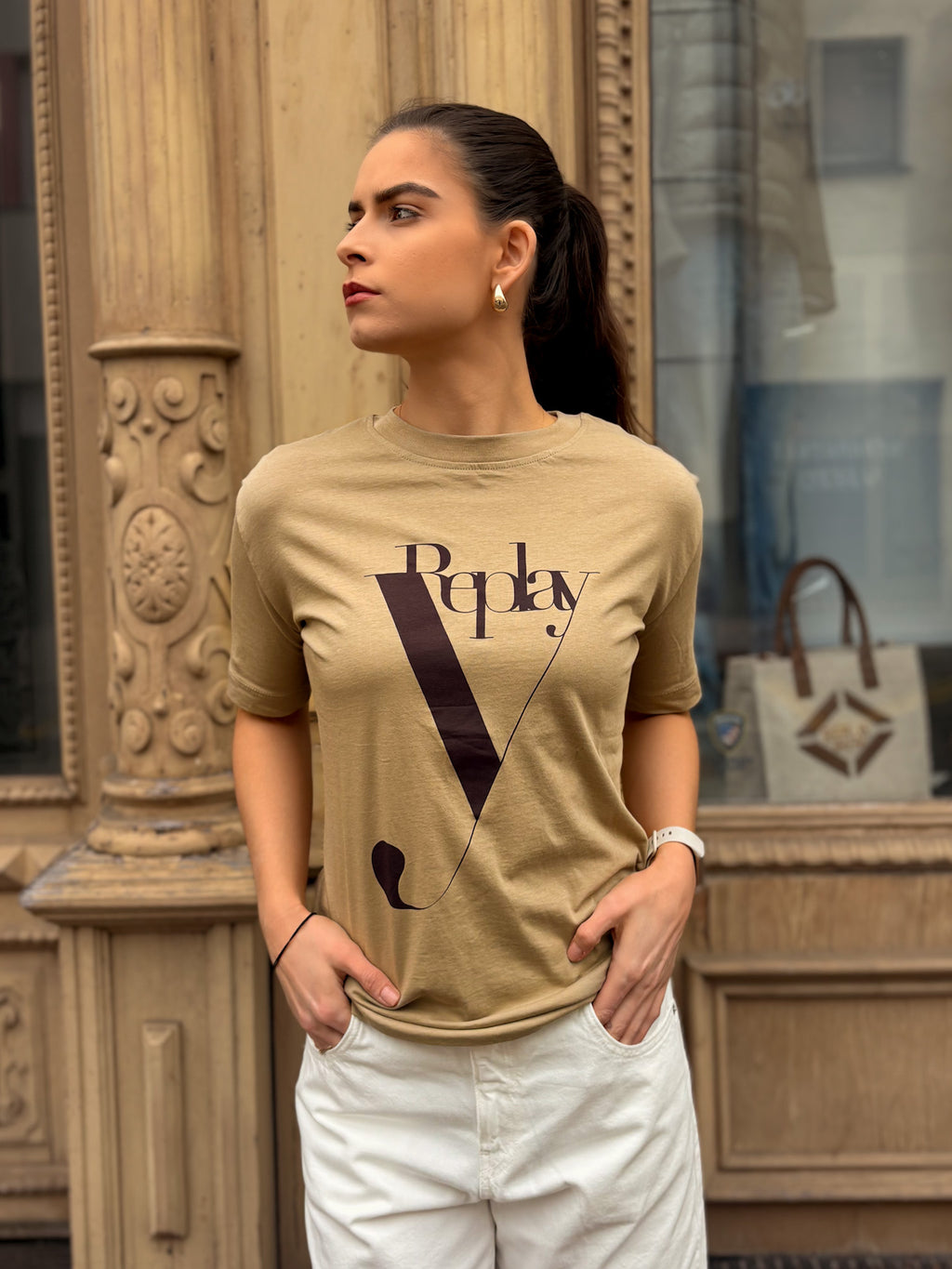 DÁMSKÉ TRIČKO REPLAY S POTISKEM NA HRUDI 