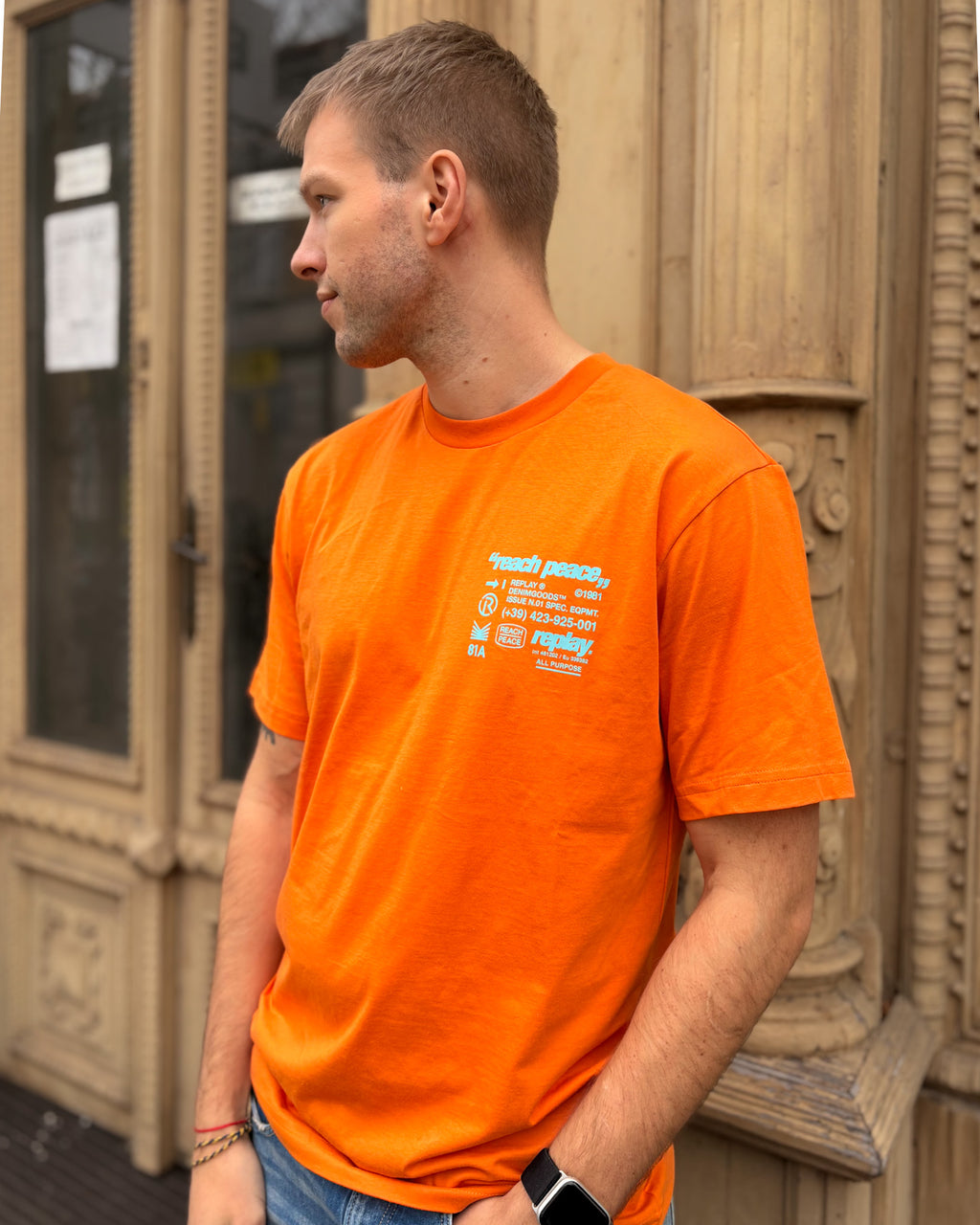 PÁNSKE TRIČKO REPLAY S KONTRASTNÝM POTLAČOU