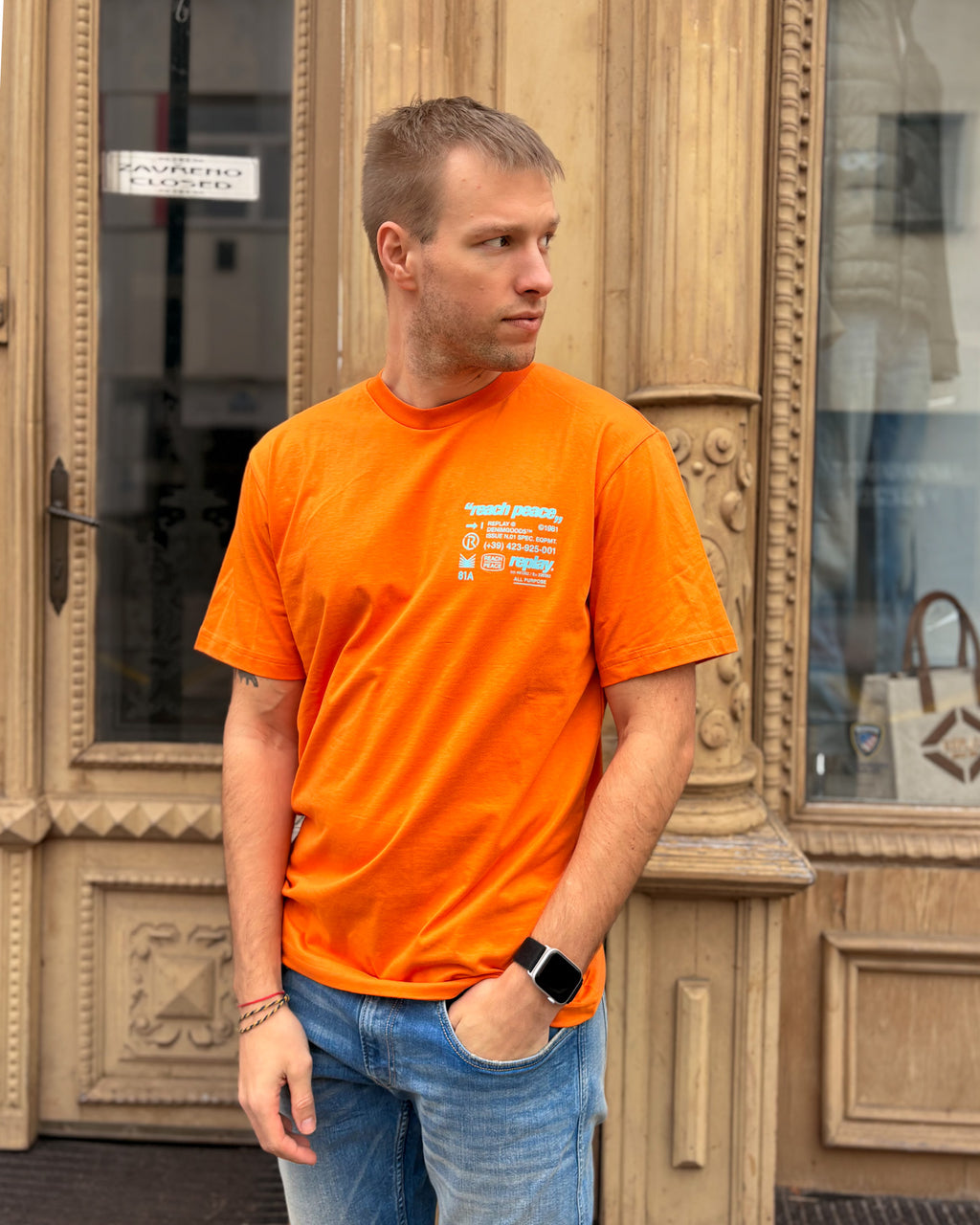 PÁNSKE TRIČKO REPLAY S KONTRASTNÝM POTLAČOU