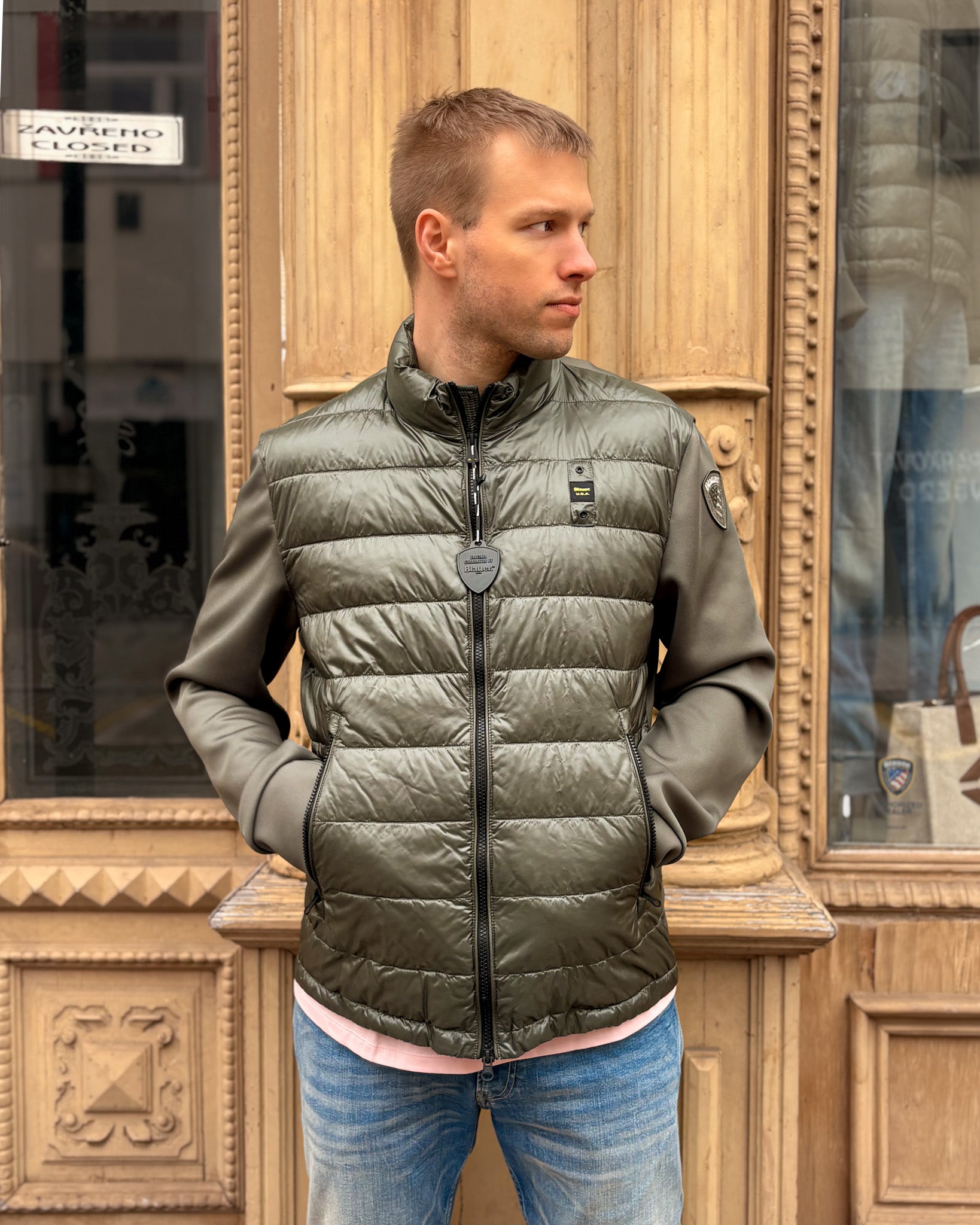 PÁNSKA BLAUER BOMBER BUNDA S HORIZONTÁLNYM ŠITÍM HEBRON 