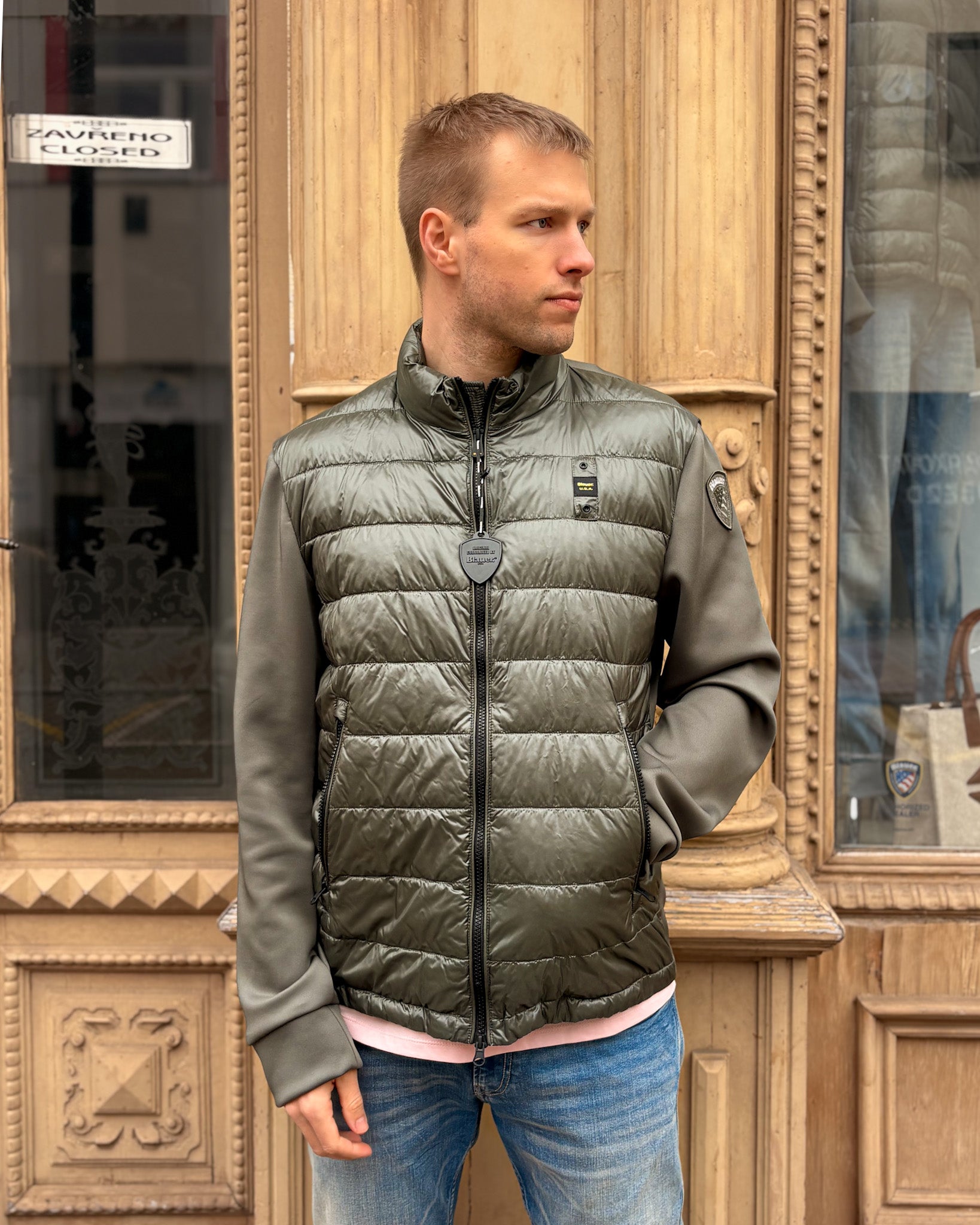 PÁNSKA BLAUER BOMBER BUNDA S HORIZONTÁLNYM ŠITÍM HEBRON 