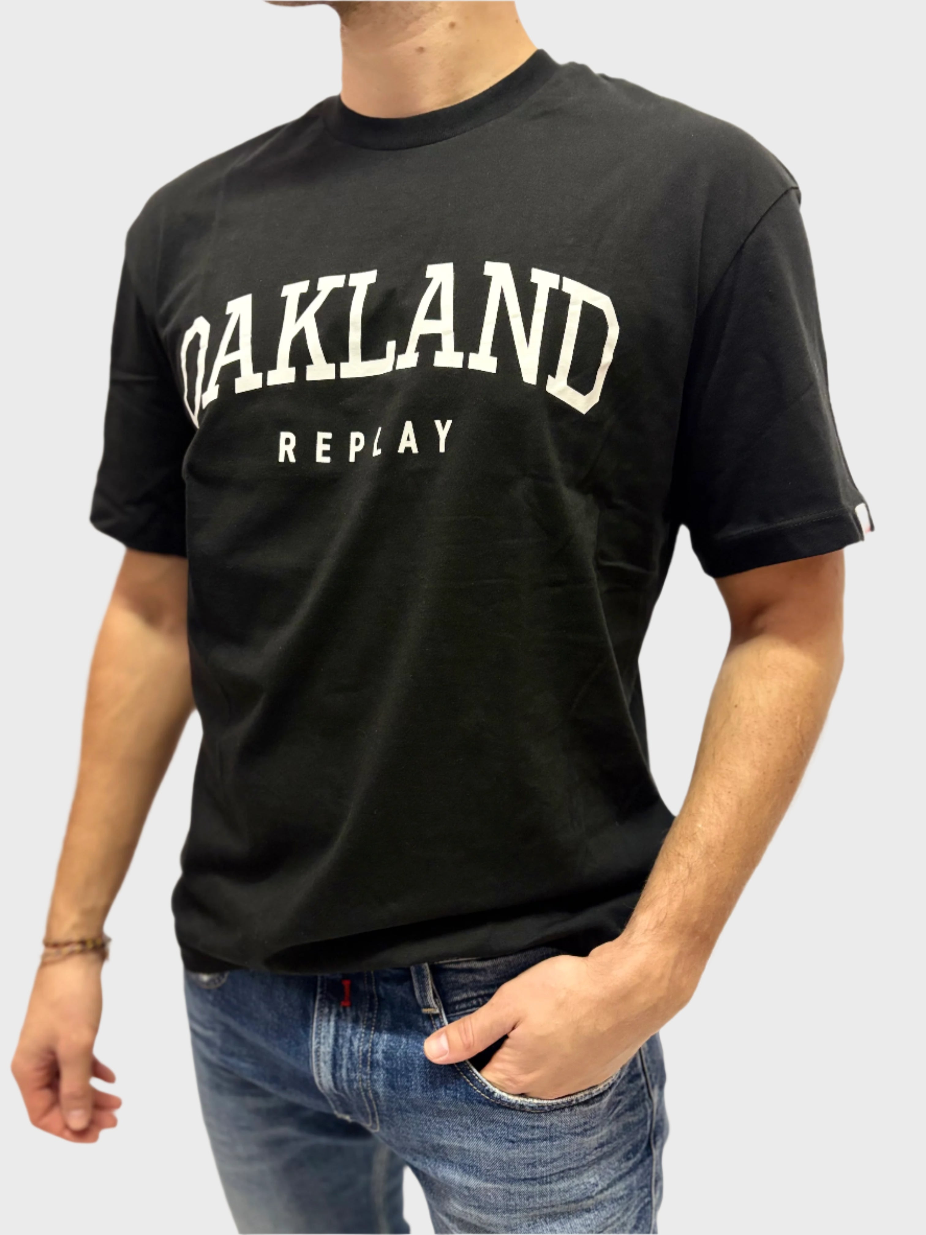 REPLAY PÁNSKE TRIČKO VOĽNÉHO STRIHU S POTLAČOU