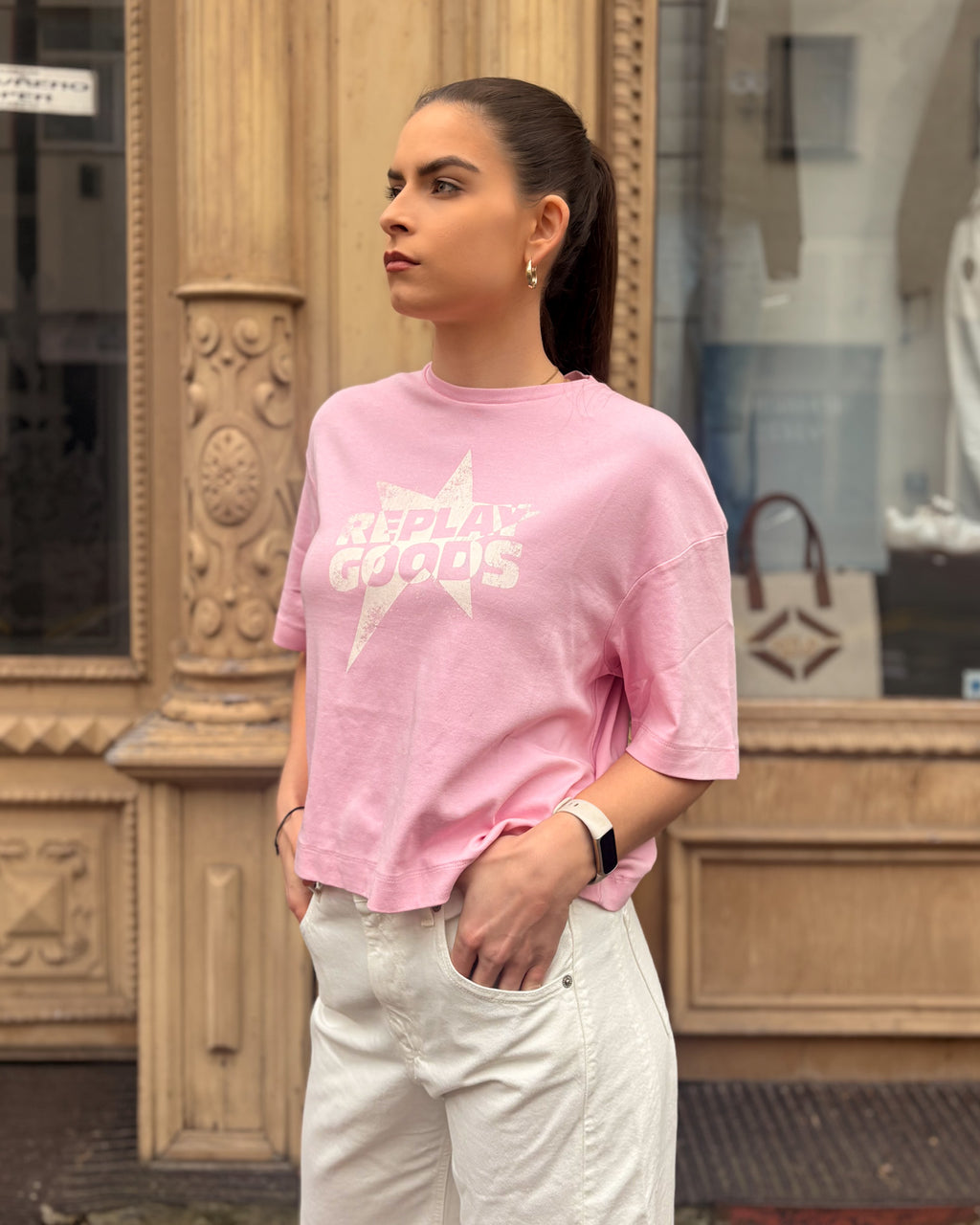 DAMSKÉ TRIČKO REPLAY S POTISKEM “REPLAY GOODS” 