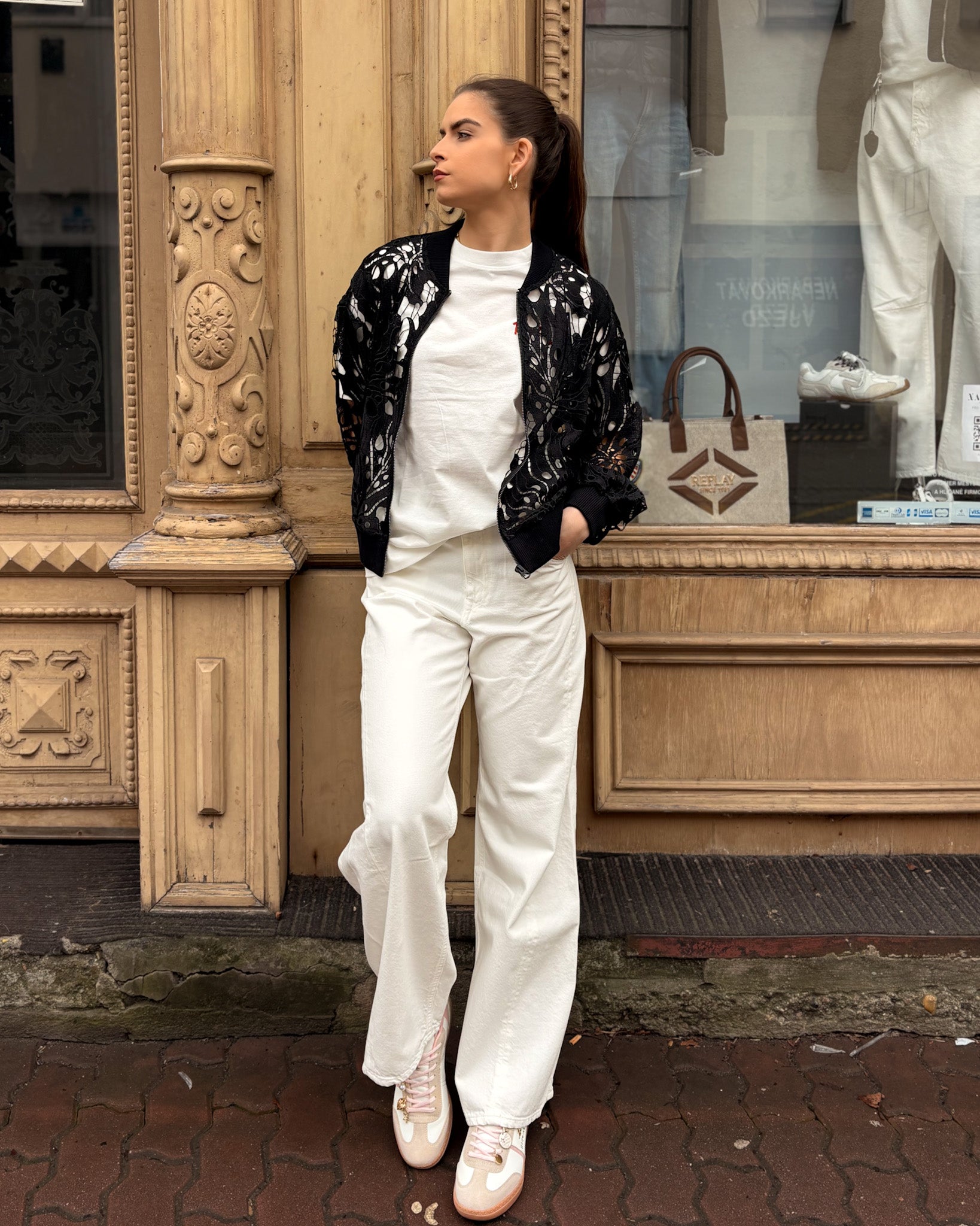 DÁMSKÝ KRAJKOVÝ BOMBER REPLAY S BALÓNOVÝMI RUKÁVY 