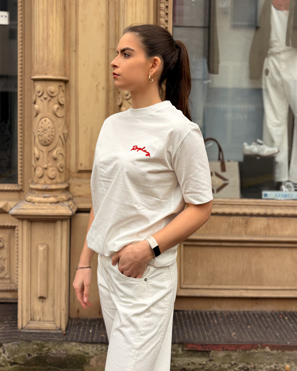 DÁMSKÉ TRIČKO REPLAY S VYŠÍVANÝM POTLAČOM 