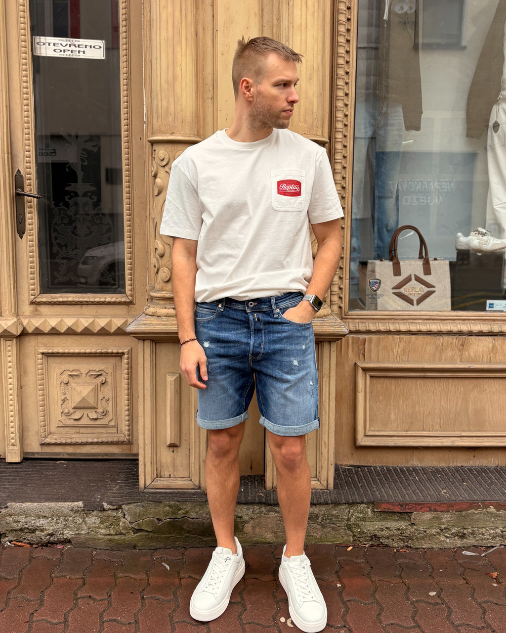 PÁNSKÉ ŠORTKY REPLAY RBJ.981 TAPERED-FIT - MA981Q.000.141 102