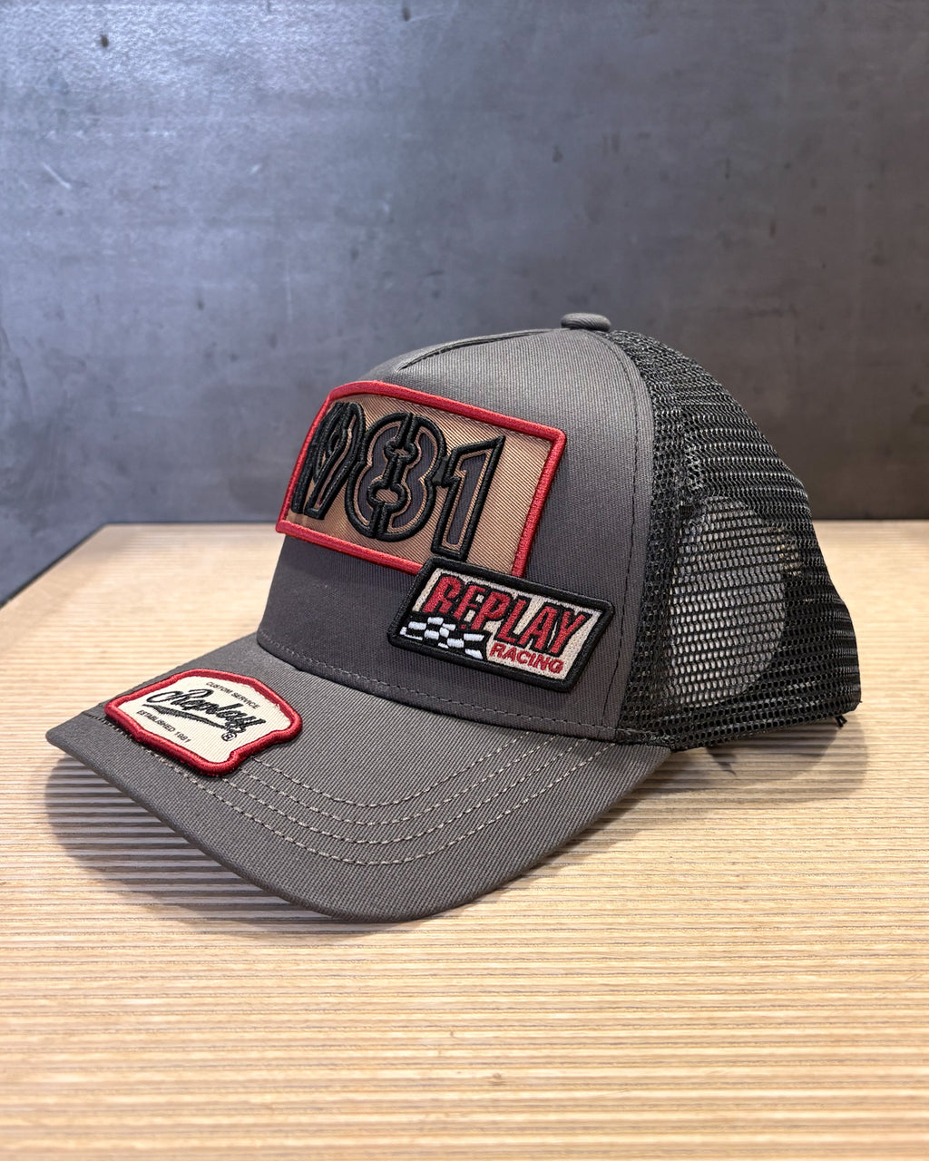 MEN'S REPLAY BASEBALL CAP WITH PATCHES