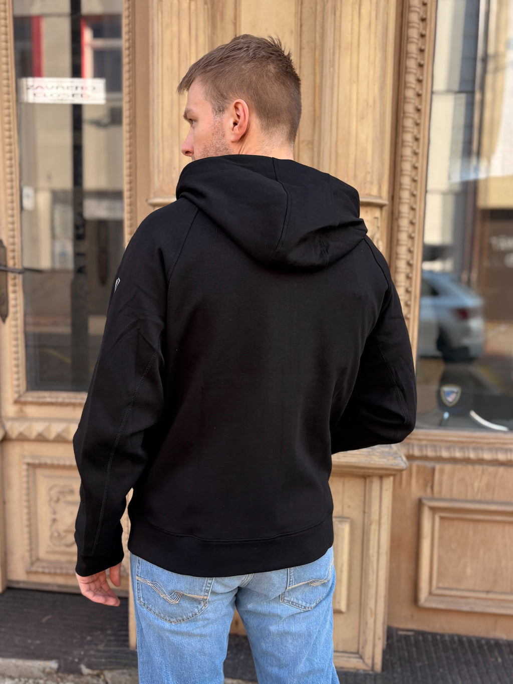 PÁNSKÁ MIKINA BLAUER Z TEHCNICKÉ TKANINY S KAPUCÍ 