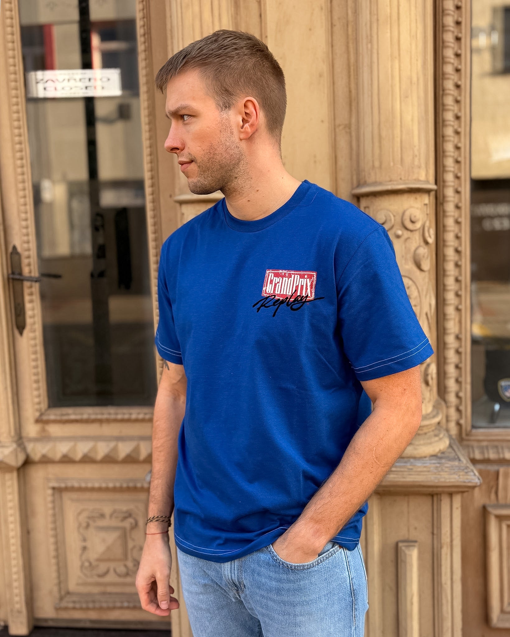 PÁNSKE TRIČKO S POTLAČOU NA HRUDI 