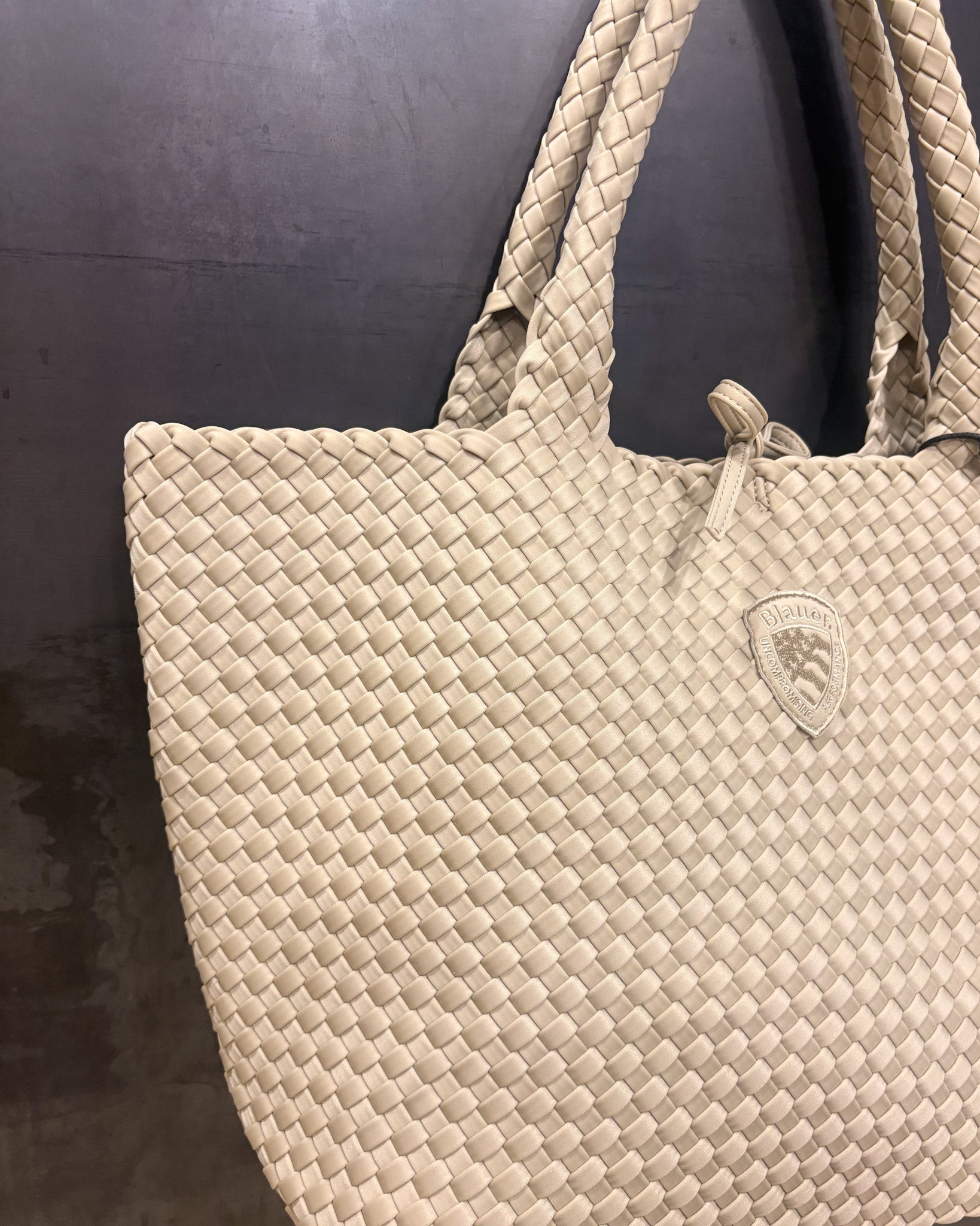 NEOPRENOVÁ TAŠKA BLAUER TYPU TOTE BAG 