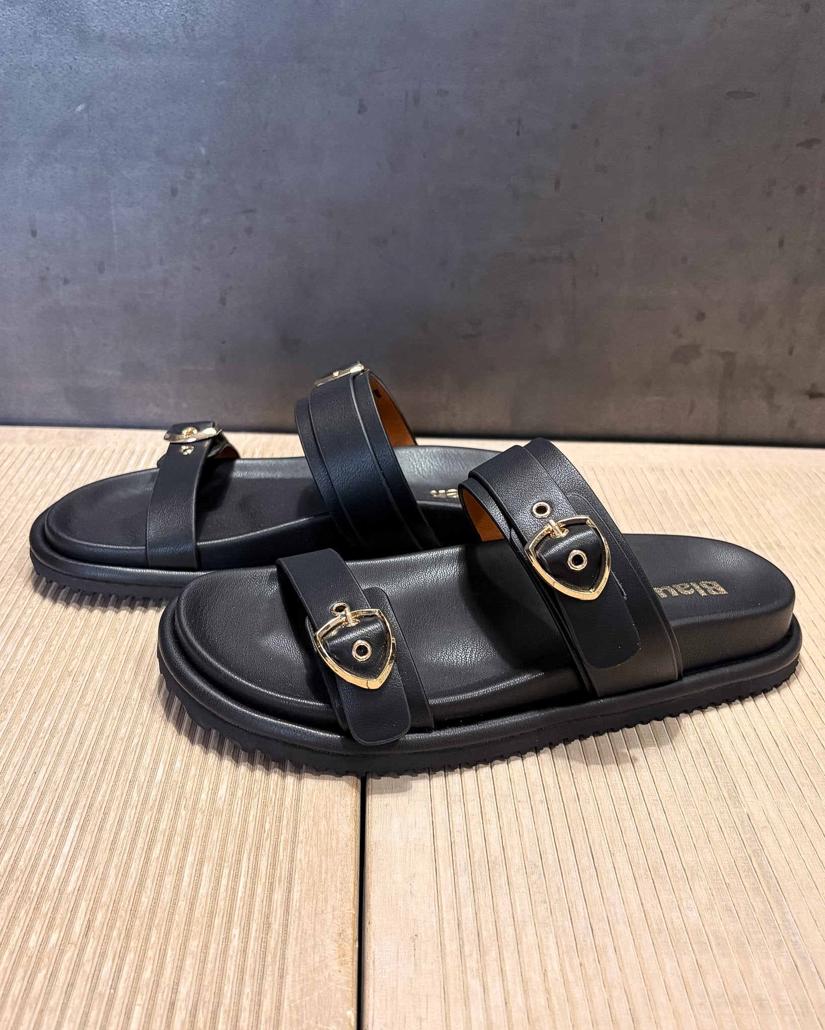 DÁMSKÉ PÁSKOVÉ PANTOFLE BLAUER 