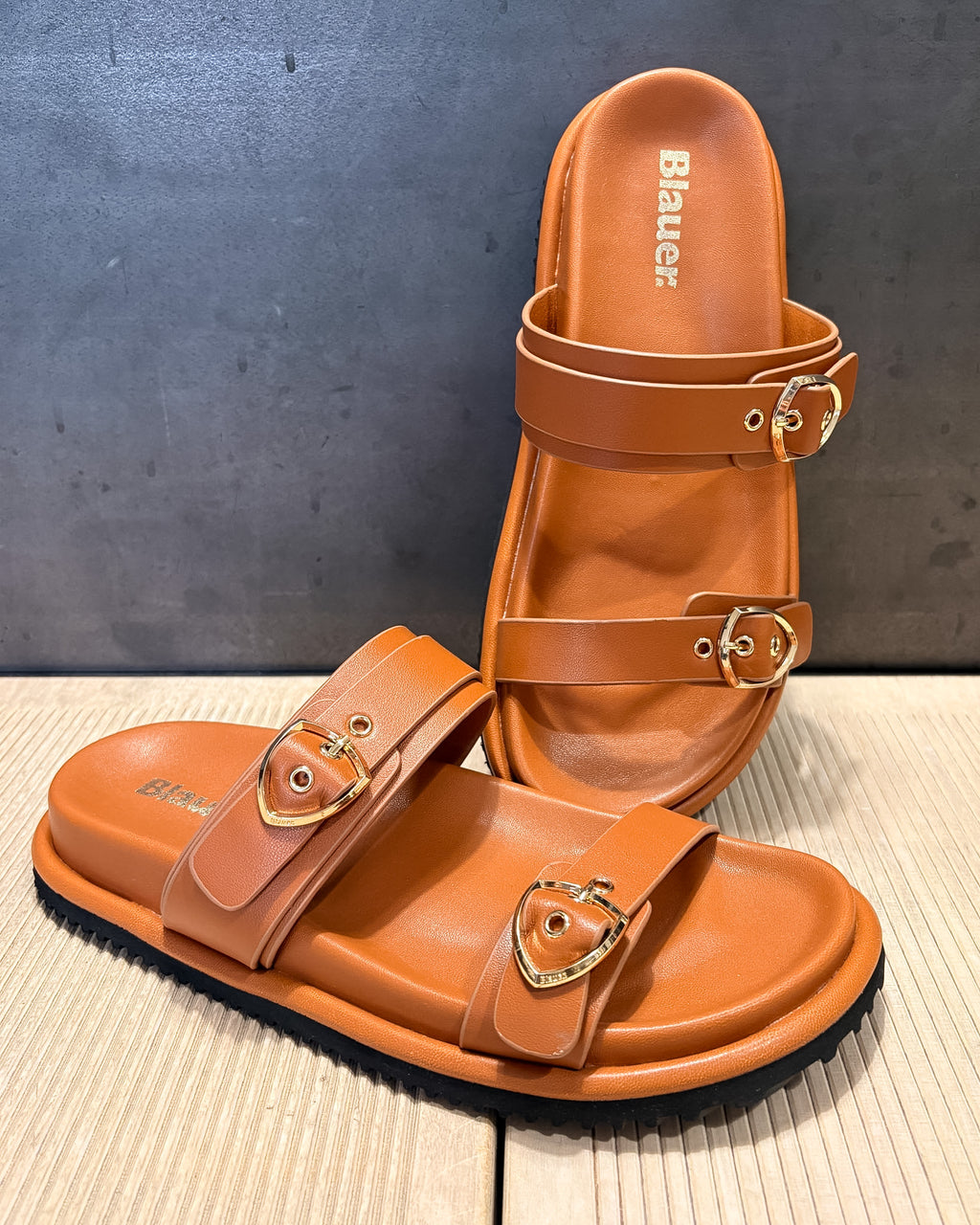 DÁMSKÉ PÁSKOVÉ PANTOFLE BLAUER 