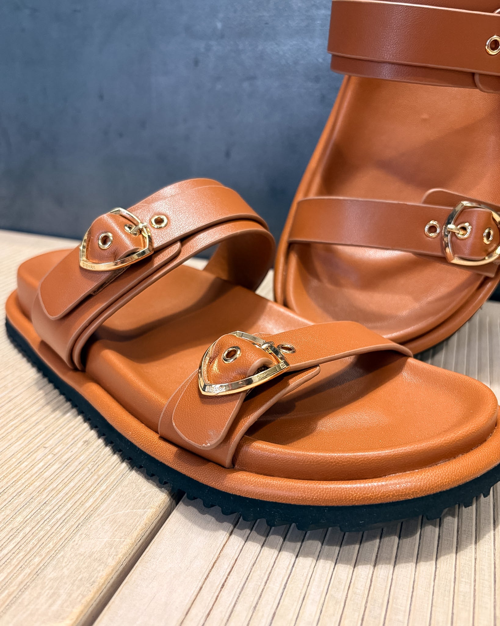 DÁMSKÉ PÁSKOVÉ PANTOFLE BLAUER 