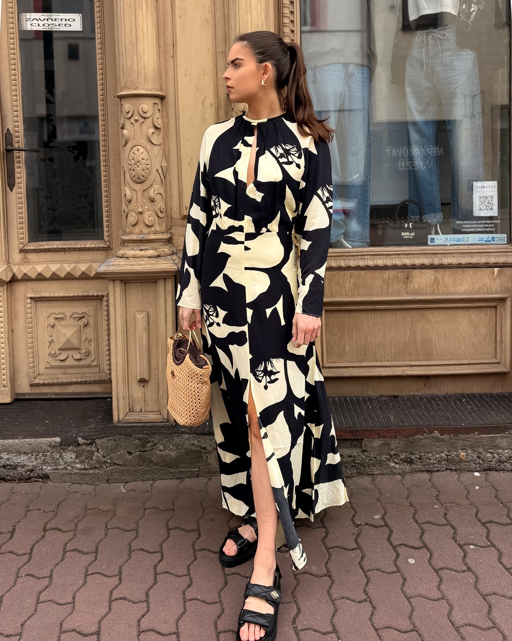 DLOUHÉ ŠATY REPLAY S DVOUBAREVNÝM KVĚTINOVÝM POTISKEM - W9227 .000.75108