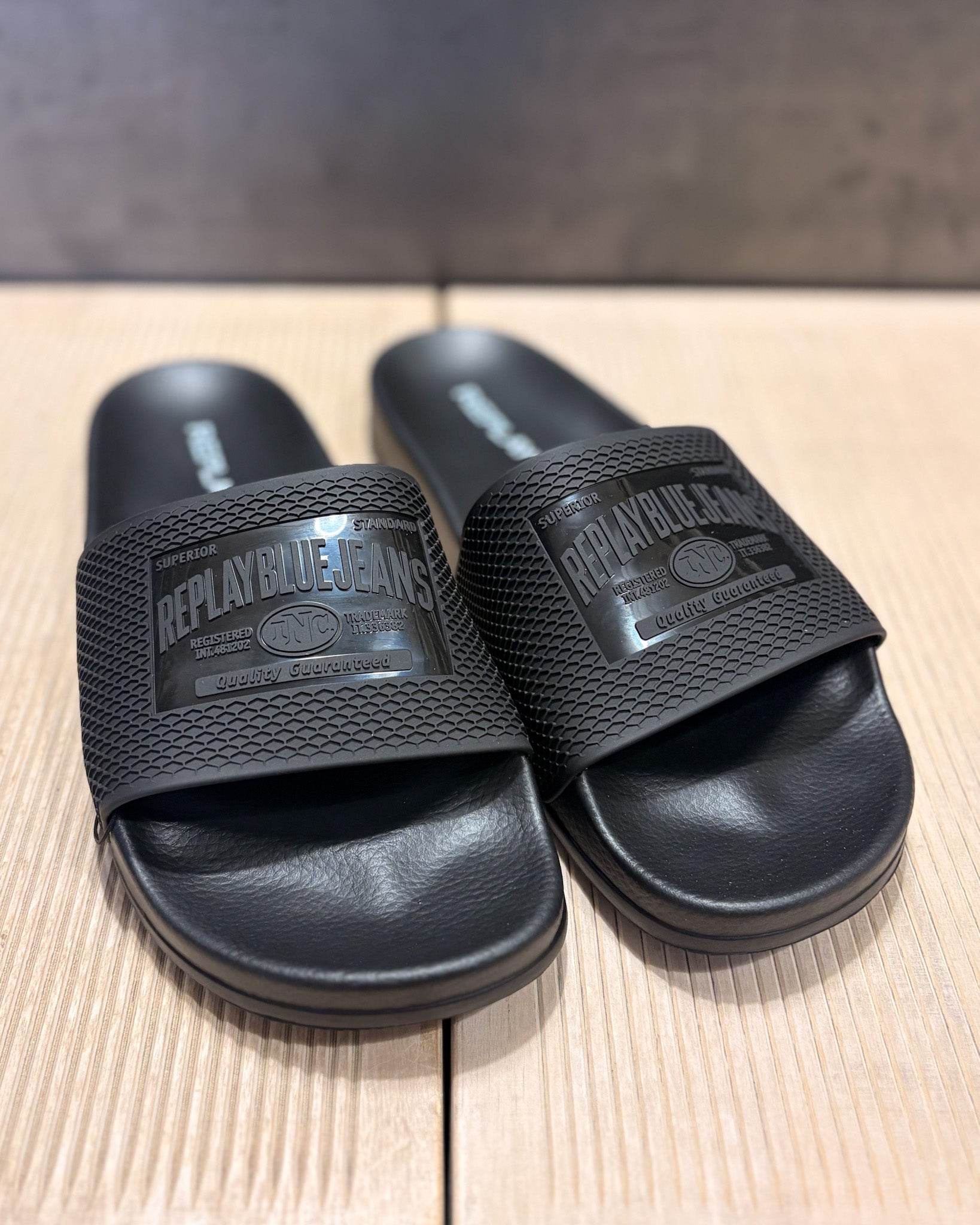 PANSKÉ PANTOFLE REPLAY S LOGEM 