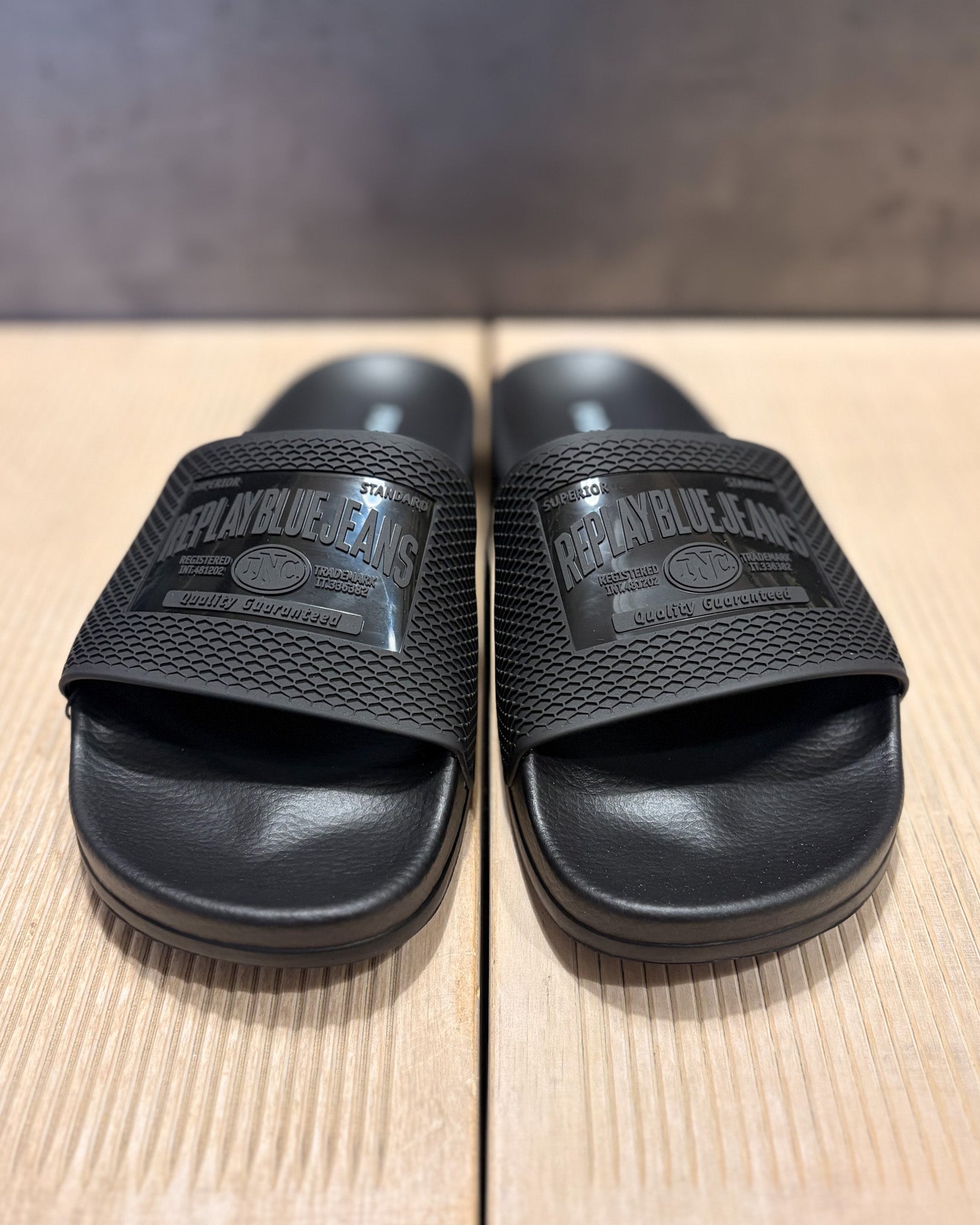 PANSKÉ PANTOFLE REPLAY S LOGEM 