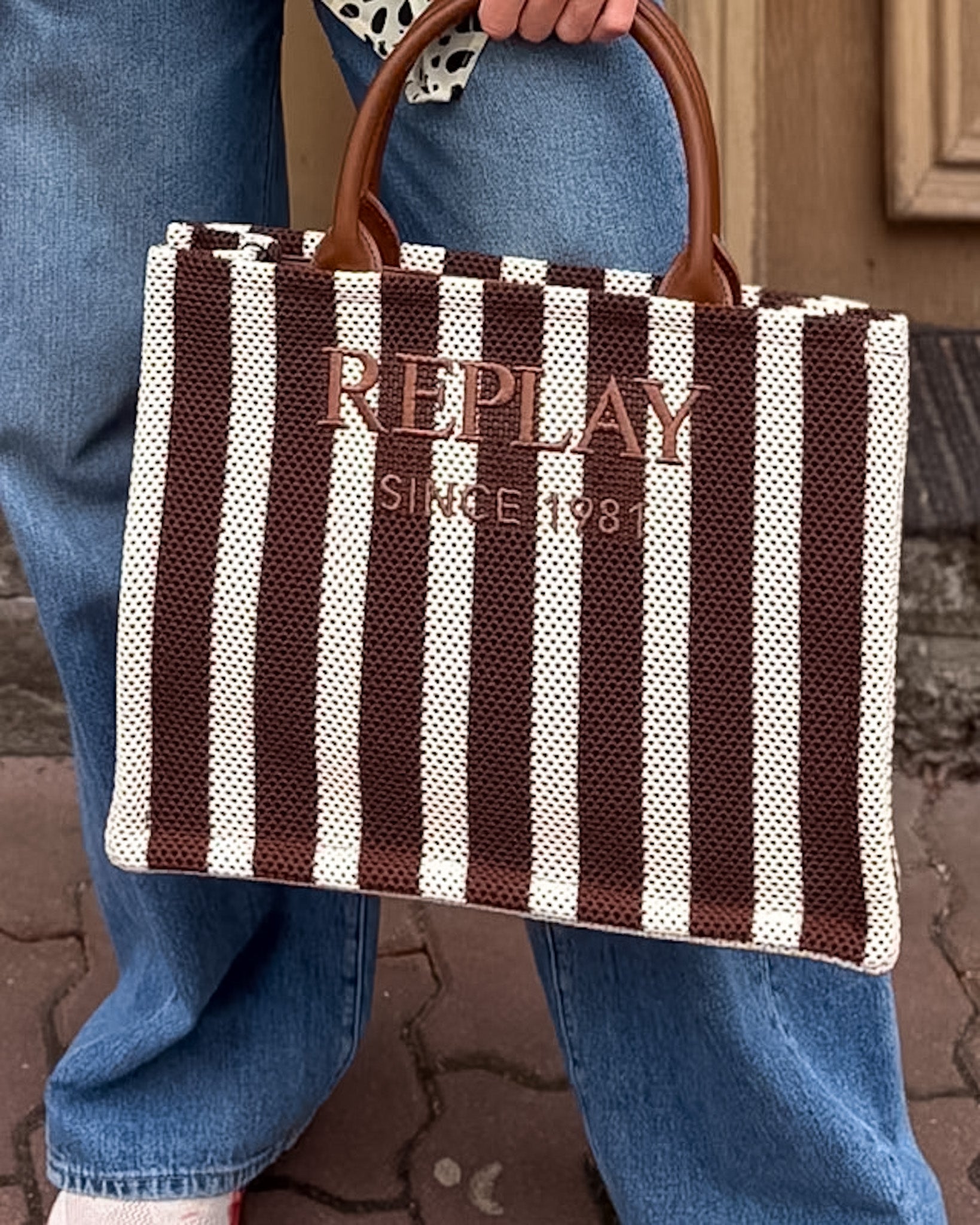 PRUHOVANÁ KABELKA REPLAY TYPU TOTE BAG 