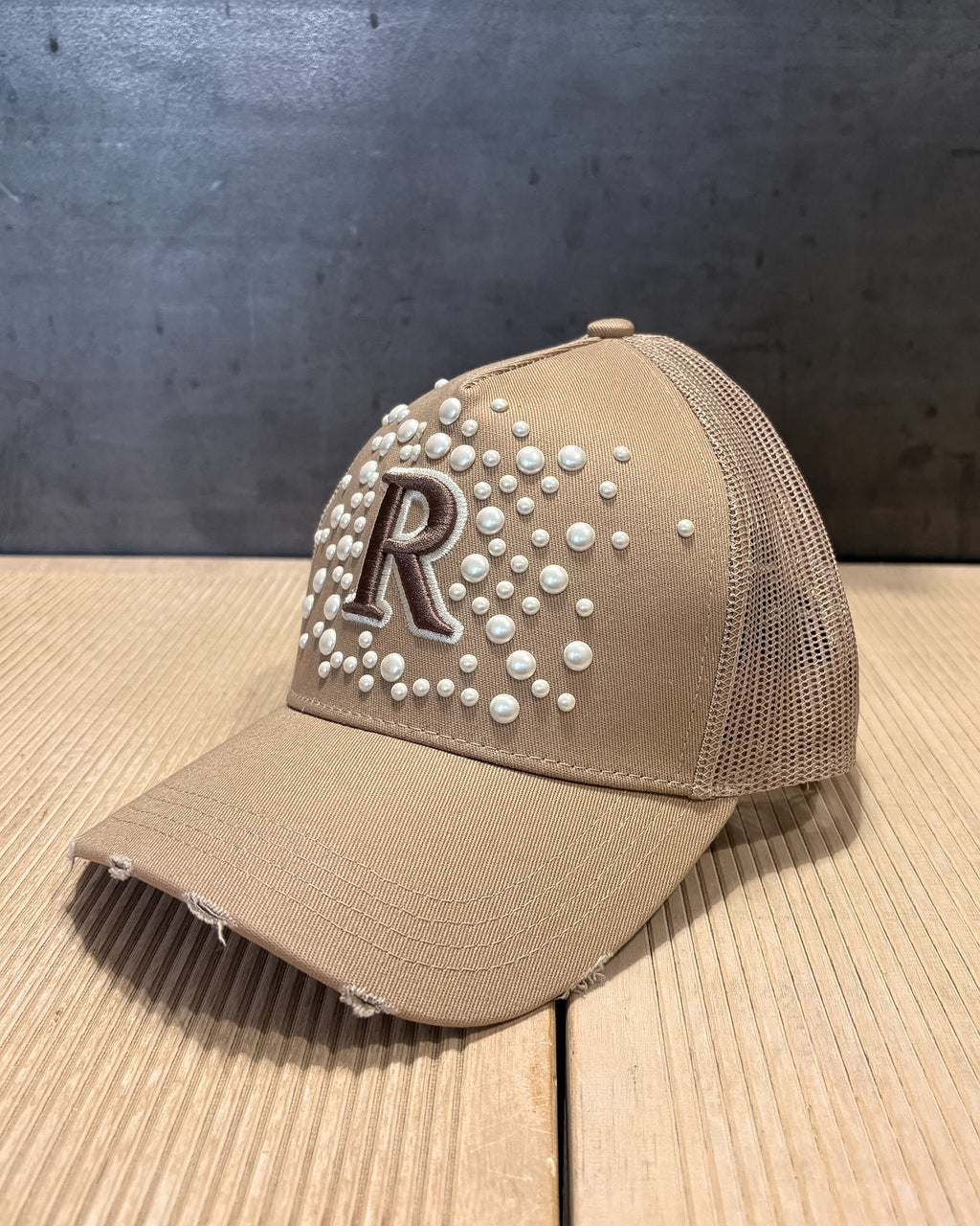 DAMEN-BASEBALLCAP MIT PERLMUTT-PERLEN UND STICKEREI R - AW4329.000.A0406
