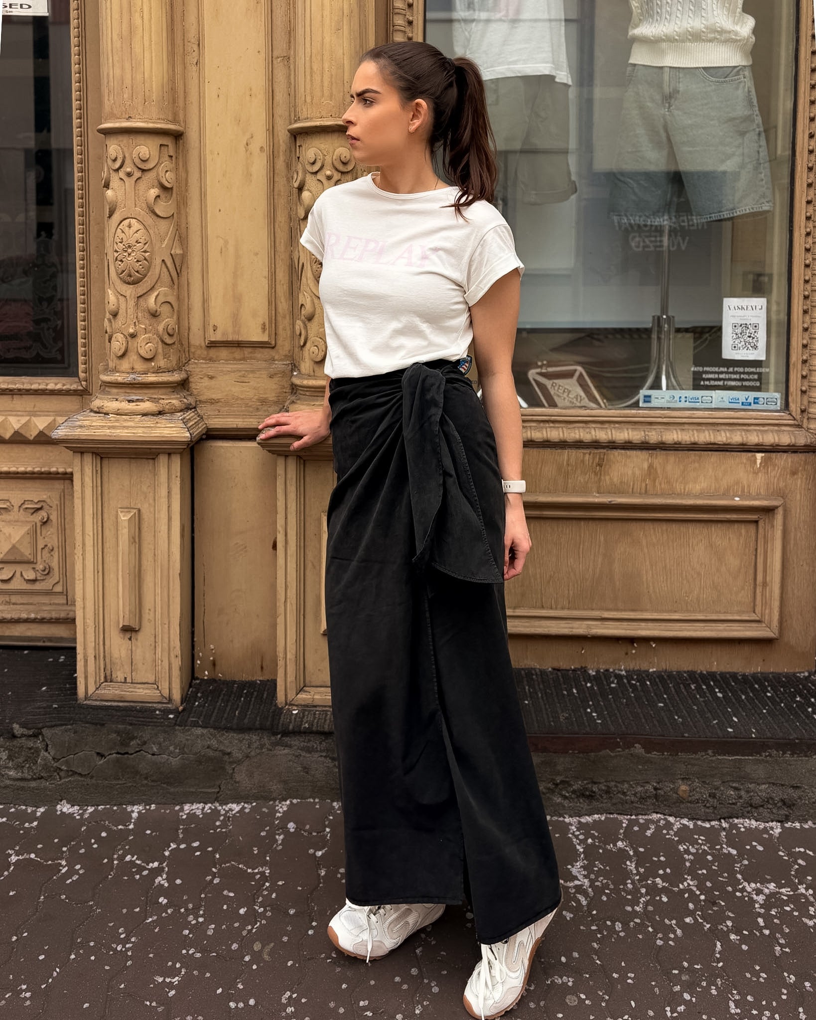 DLOUHÁ SUKNĚ REPLAY Z KEPRU S DRAPÉRIÍ 