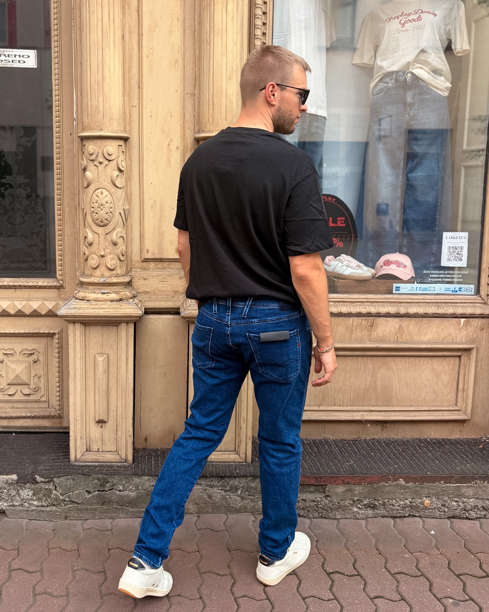 HERREN-JEANS REPLAY ANBASS SLIM FIT IN DUNKELBLAU - M0914 .000.879 264