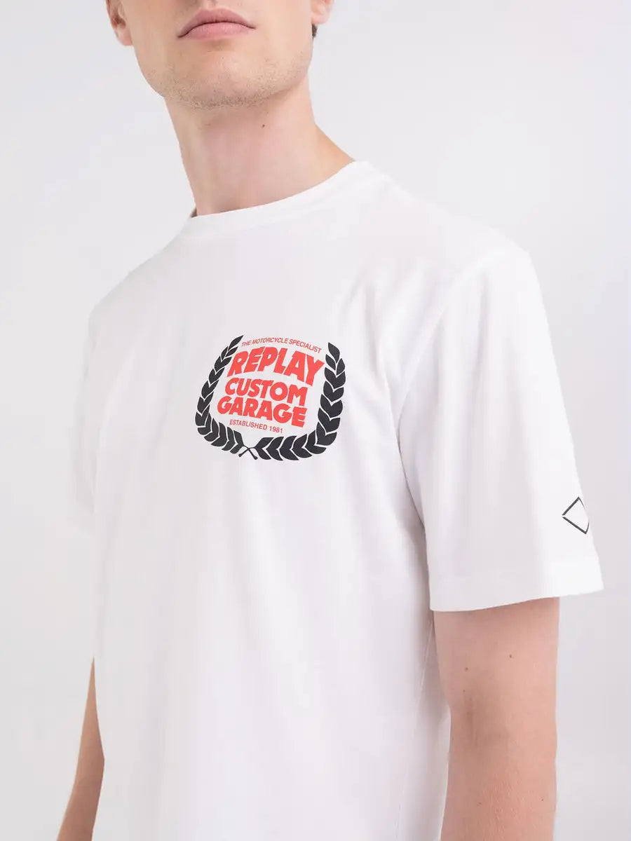 REPLAY PÁNSKÉ ŽERZEJOVÉ TRIČKO S GARÁŽOVÝM POTISKEM