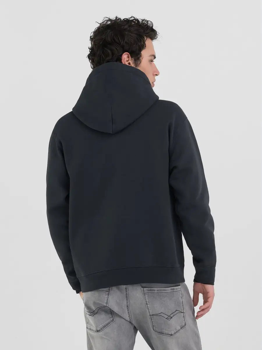 REPLAY PÁNSKÁ MIKINA S NÁPISEM NA HRUDI 