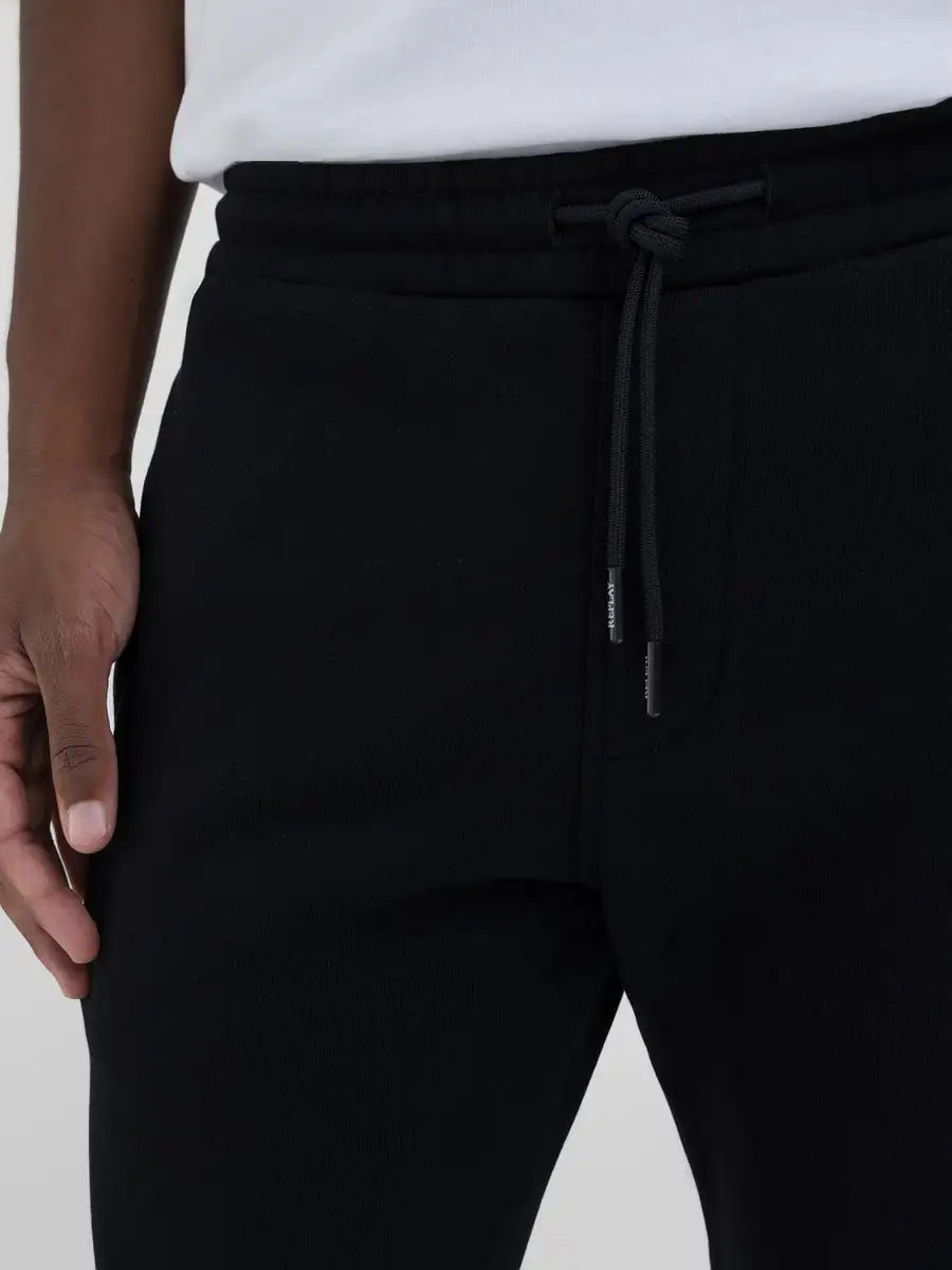 REPLAY PÁNSKÉ KALHOTY BĚŽNÉHO STŘIHU S VYŠITÝM R