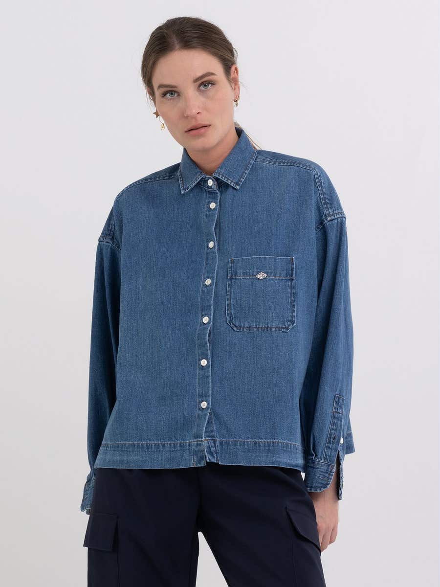 KOŠILE Z DŽÍNOVINY POHODLNÉHO STŘIHU S KAPSIČKOU