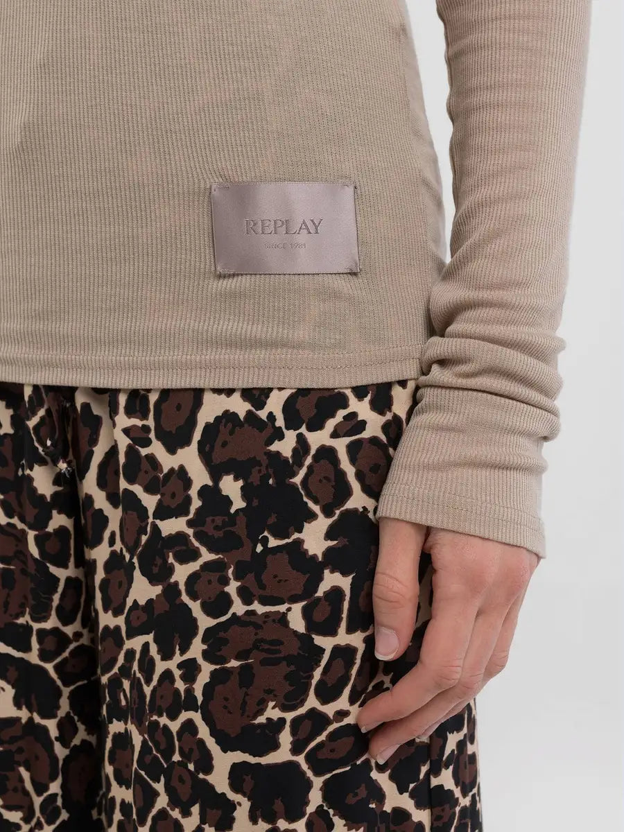 REPLAY NŐI SLIM-FIT PÓLÓ HOSSZÚ UJJAL ÉS MAGAS GALLÉRRAL