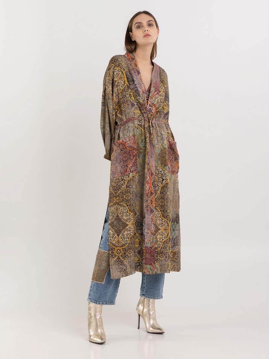 DLOUHÉ KIMONOVÉ ŠATY REPLAY S ARABESKOVÝM POTISKEM