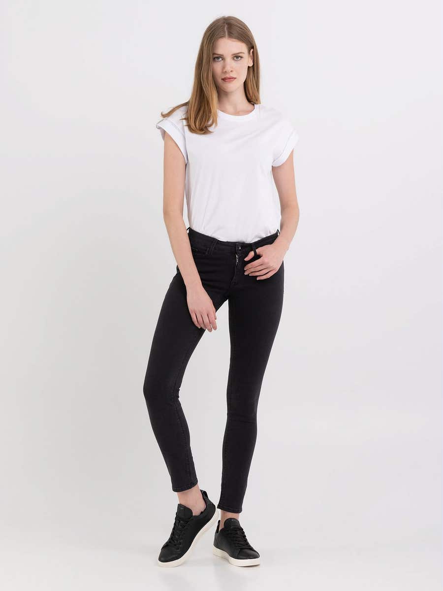 DÁMSKE SKINNY FIT DŽÍNY NEW LUZ - WH689 .000.103 507