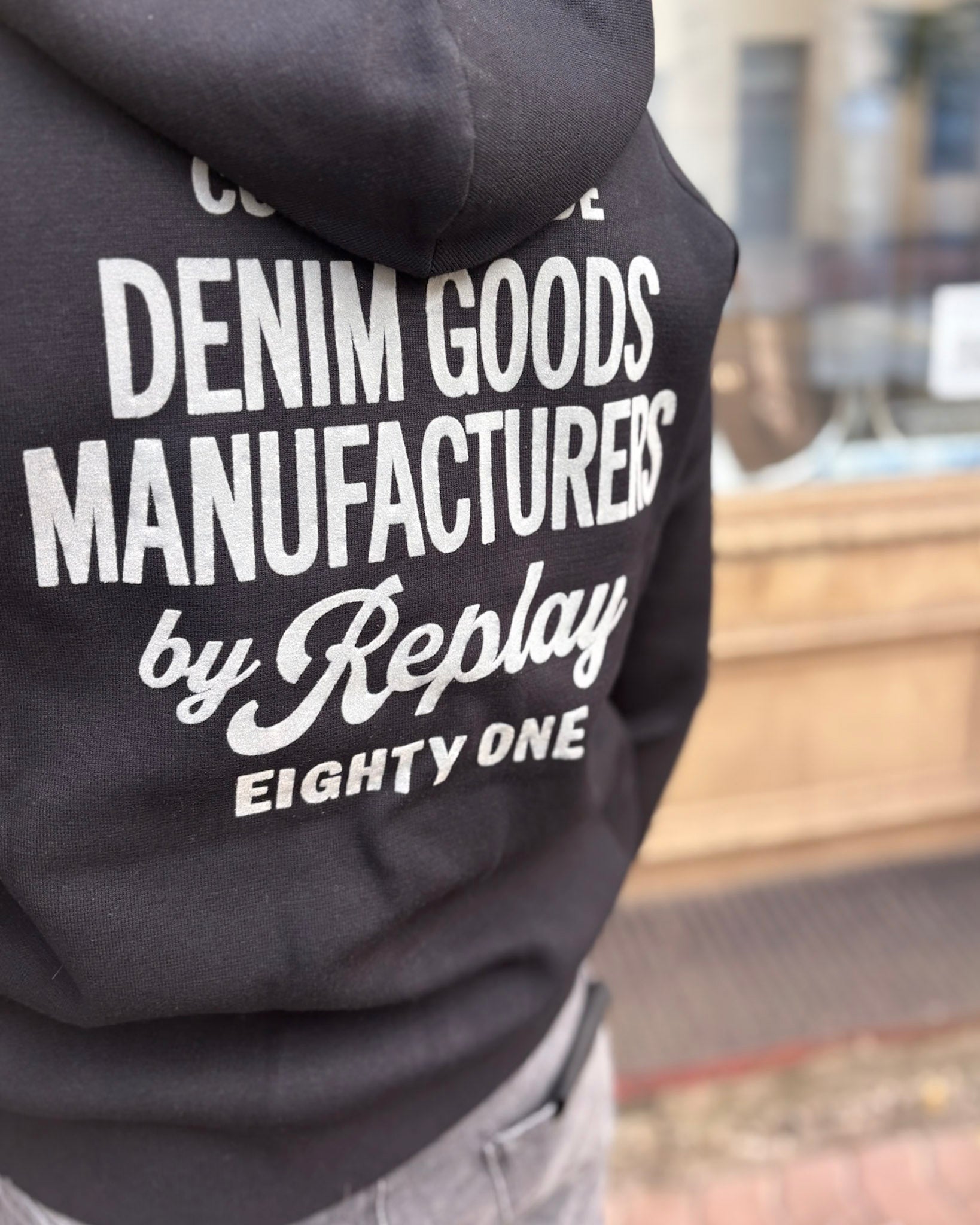 PÁNSKÁ MIKINA REPLAY S VELUROVÝM POTISKEM