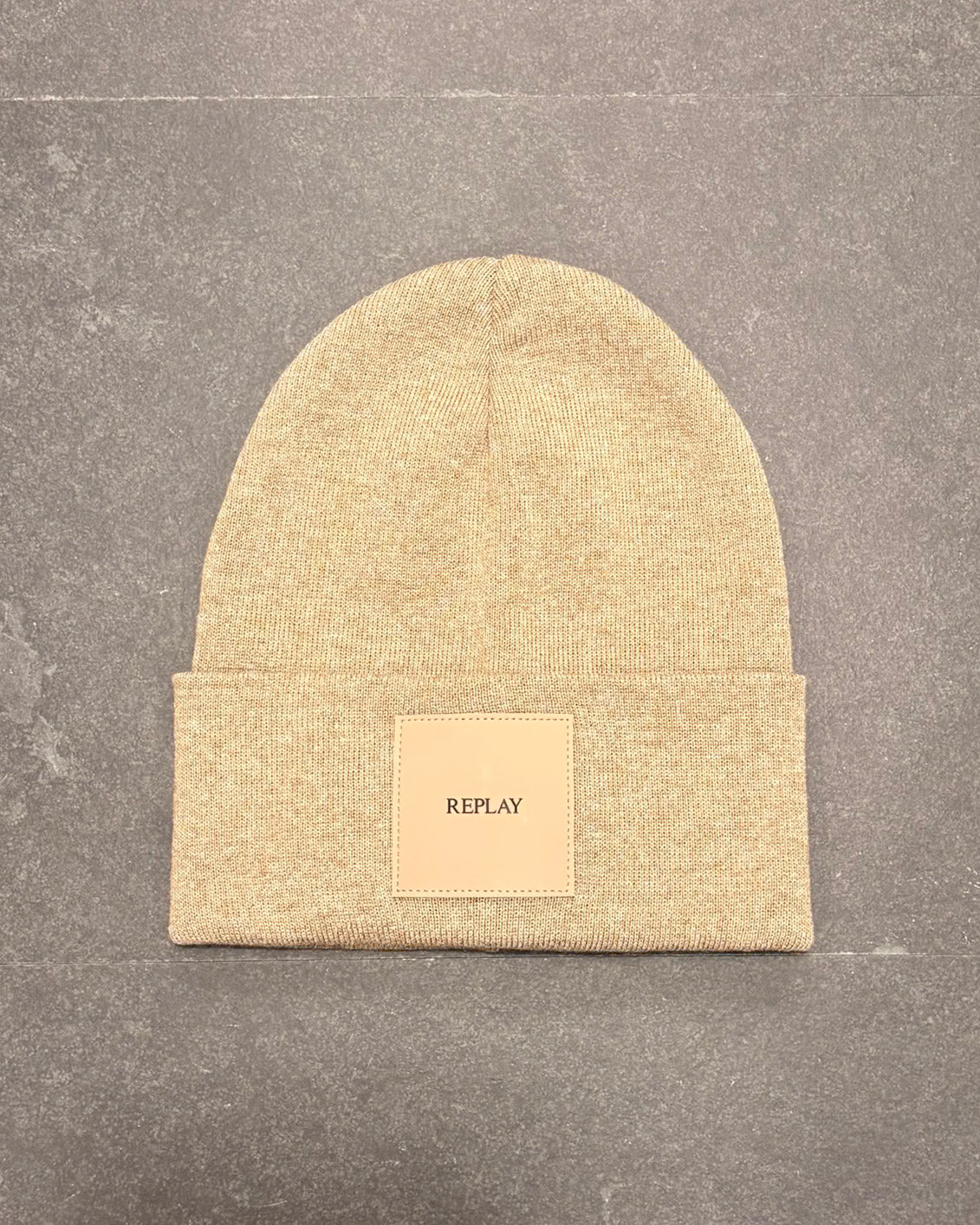 ČIAPKA REPLAY S LOGOM NA LEME