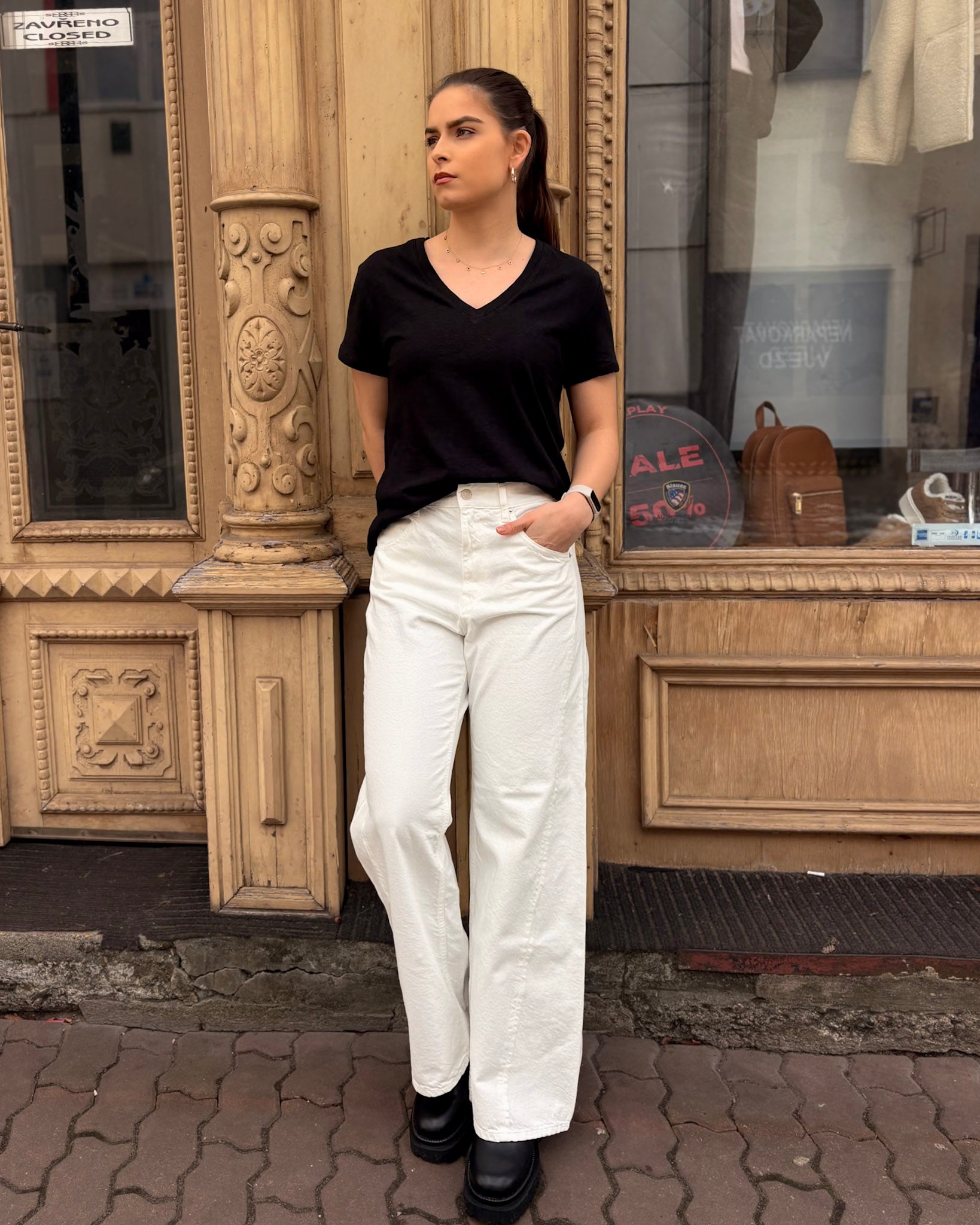 DÁMSKÉ BASIC TRIČKO REPLAY S VÝSTŘIHEM DO V 