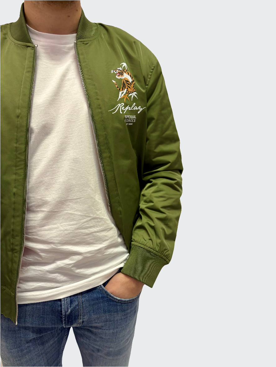 REPLAY FÉRFI POLI SZATÉN BOMBER TIGRIS MINTÁVAL