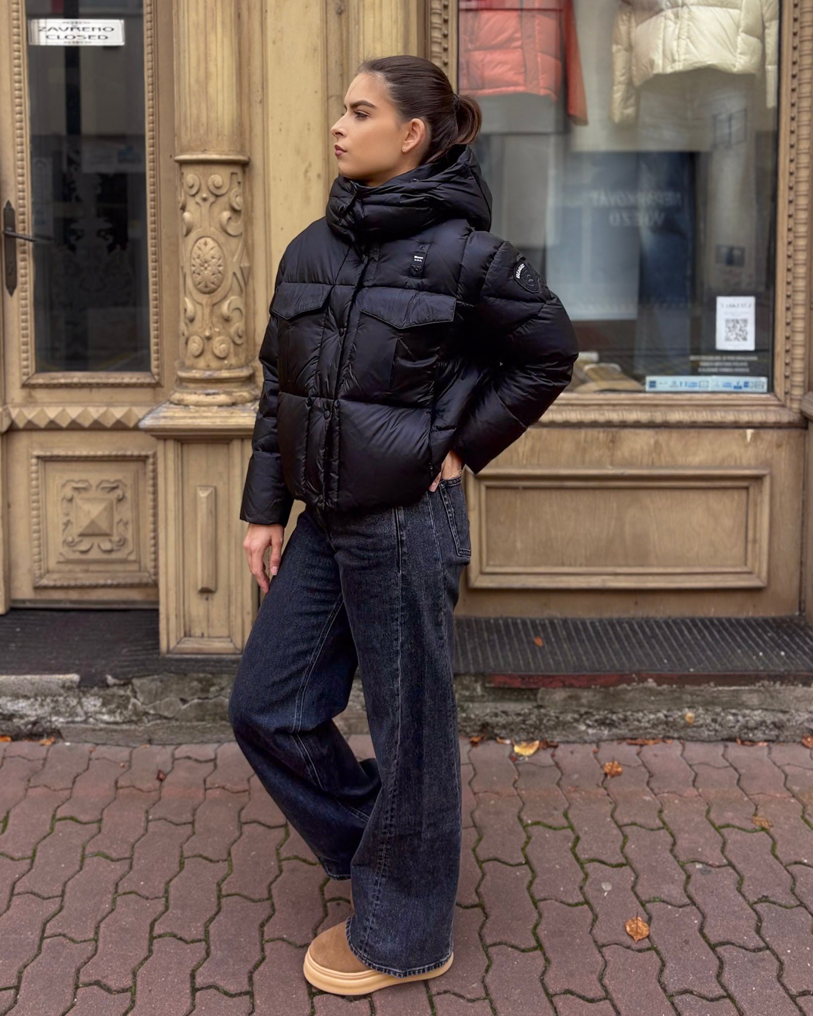 RÖVID FÉNYES BLAUER KABÁT LAVAL 