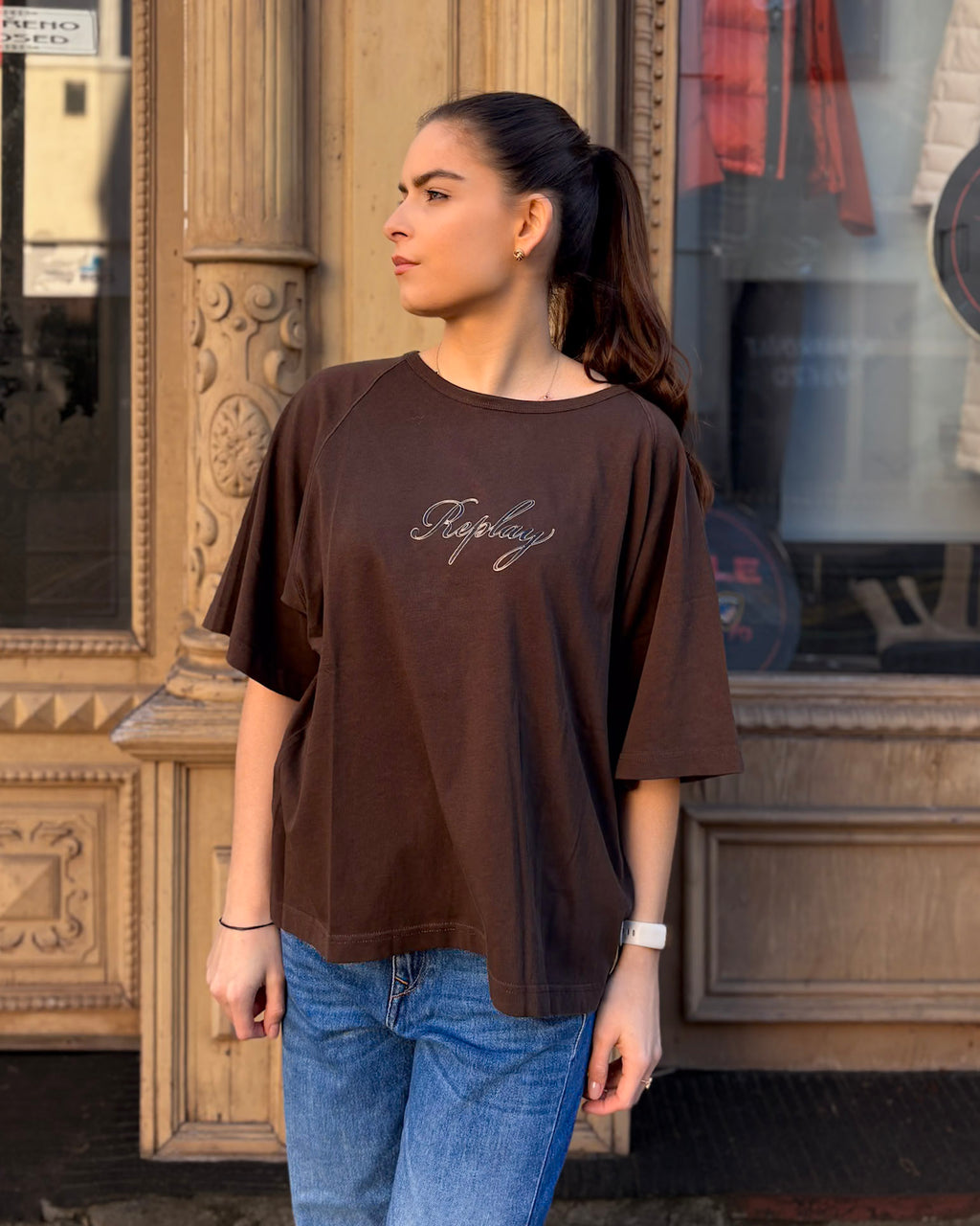 DÁMSKÉ TRIČKO REPLAY SE ZLATÝM POTISKEM LOGA 