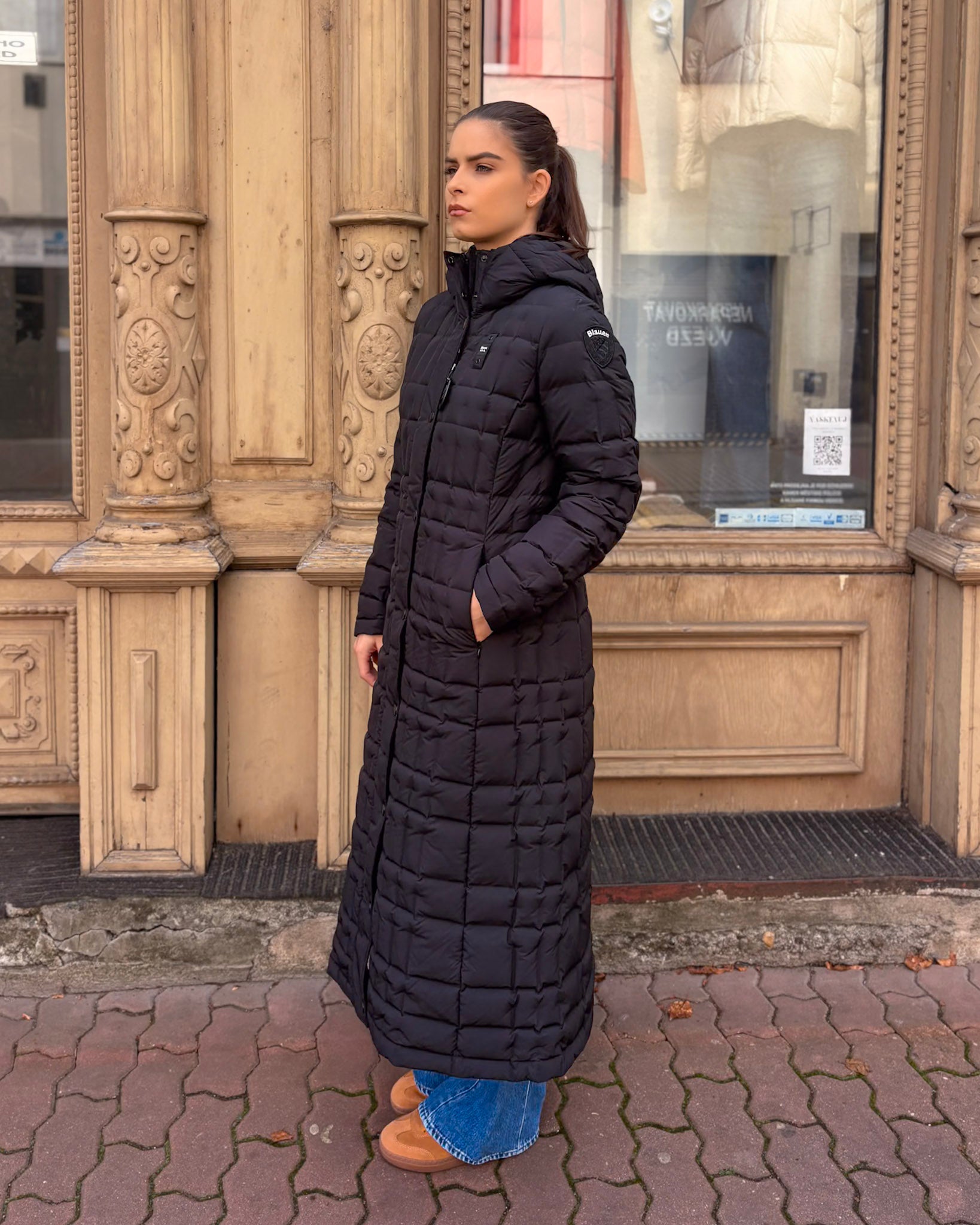 DÁMSKÝ KABÁT BLAUER S OBDÉLNÍKOVÝM PROŠÍVÁNÍM