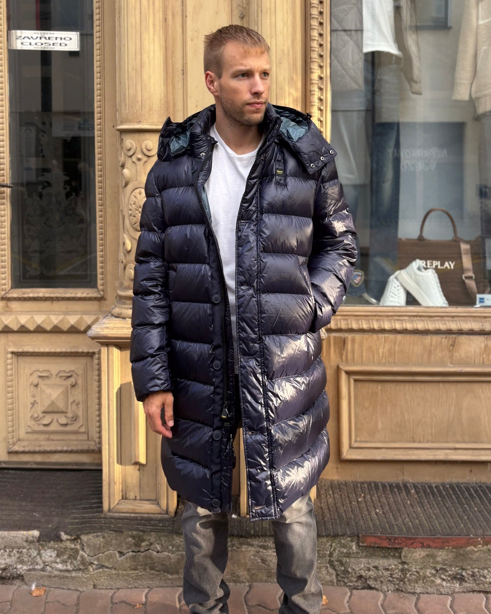 DLOUHÝ PÁNSKÝ BLAUER KABÁT S KAPUCÍ CARVER 